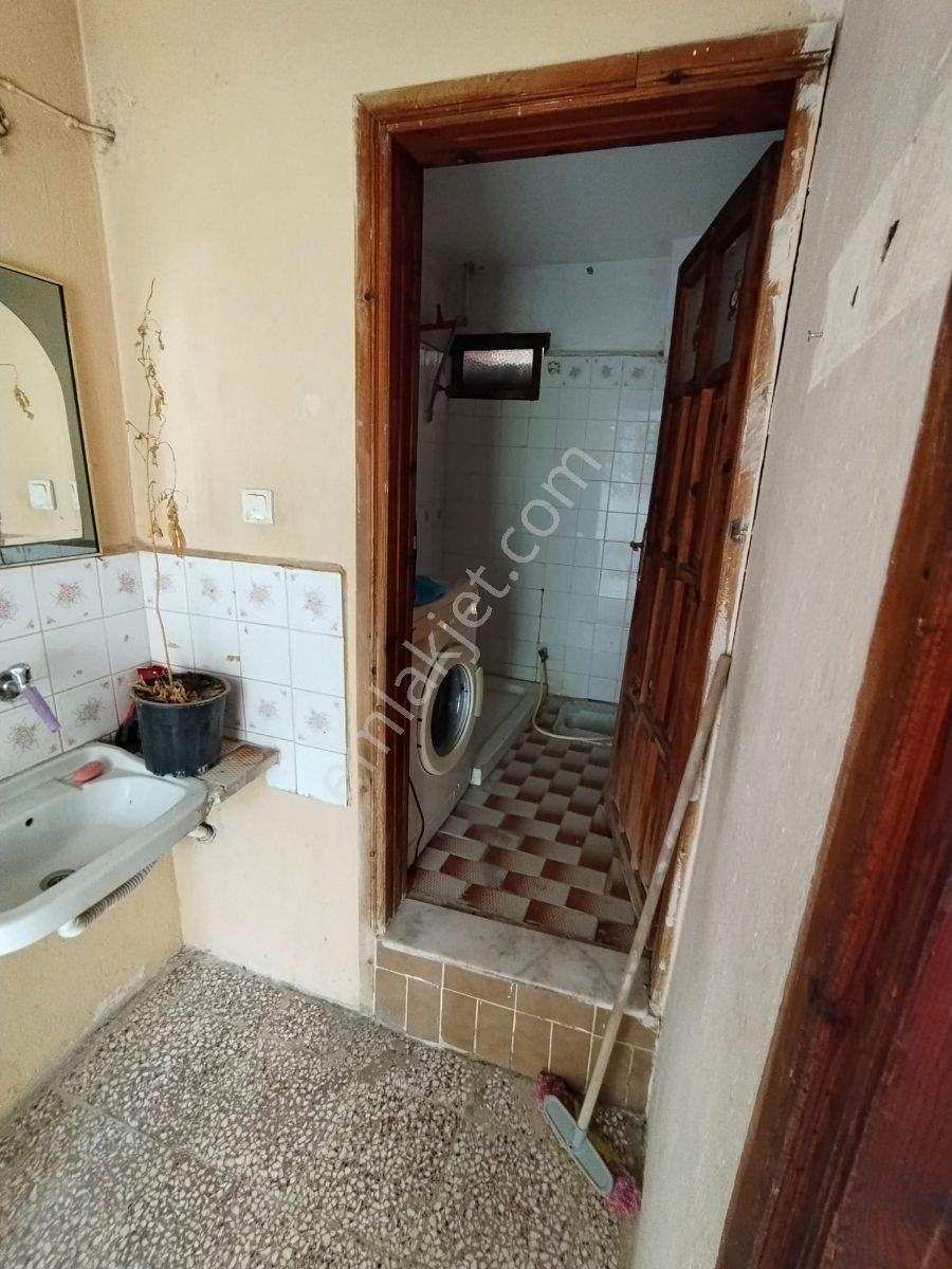 Buca Fırat Mahallesinde Merkezi Konum 1+1 Kiralık Daire - Görsel 5