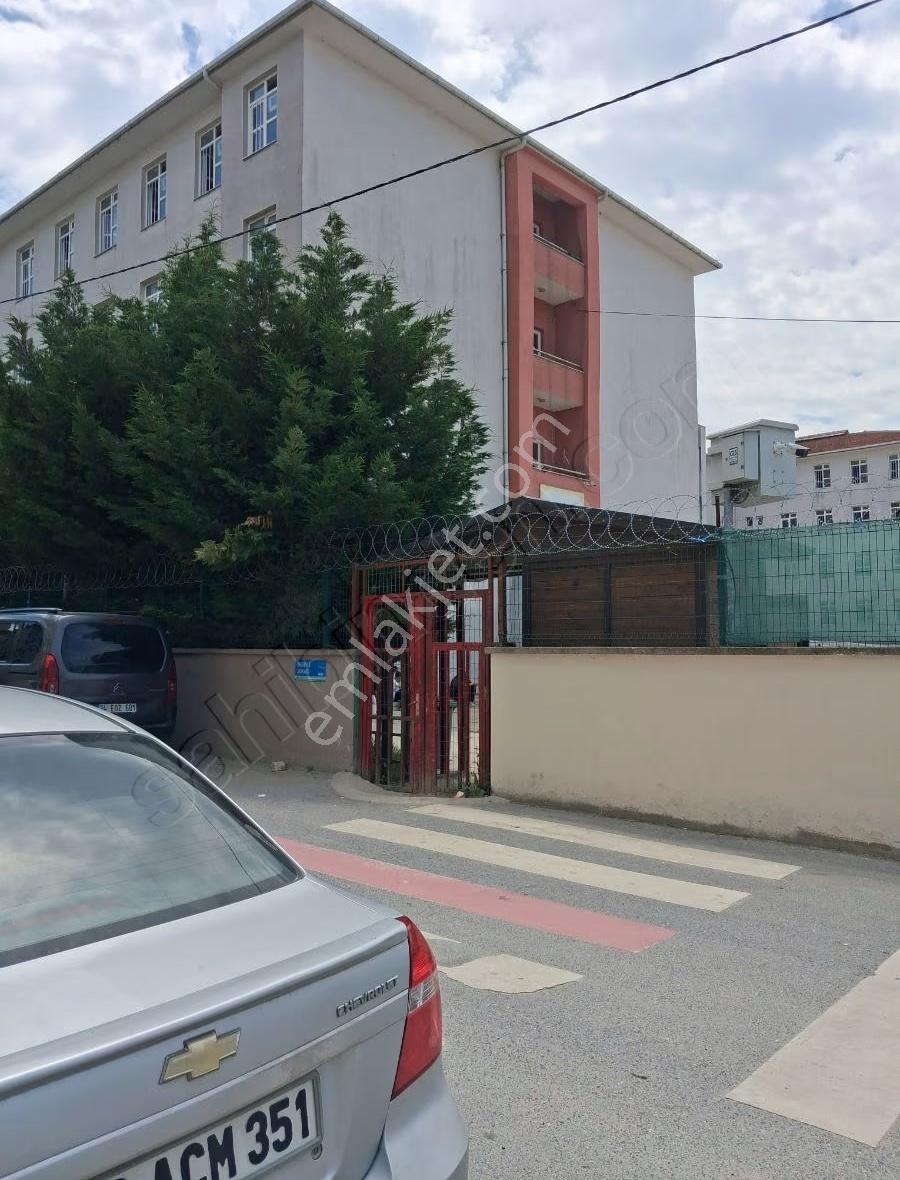 Tuşba Emlaktan Satılık İskanlı Lise Önünde Tek Ayak Dükkan - Görsel 8