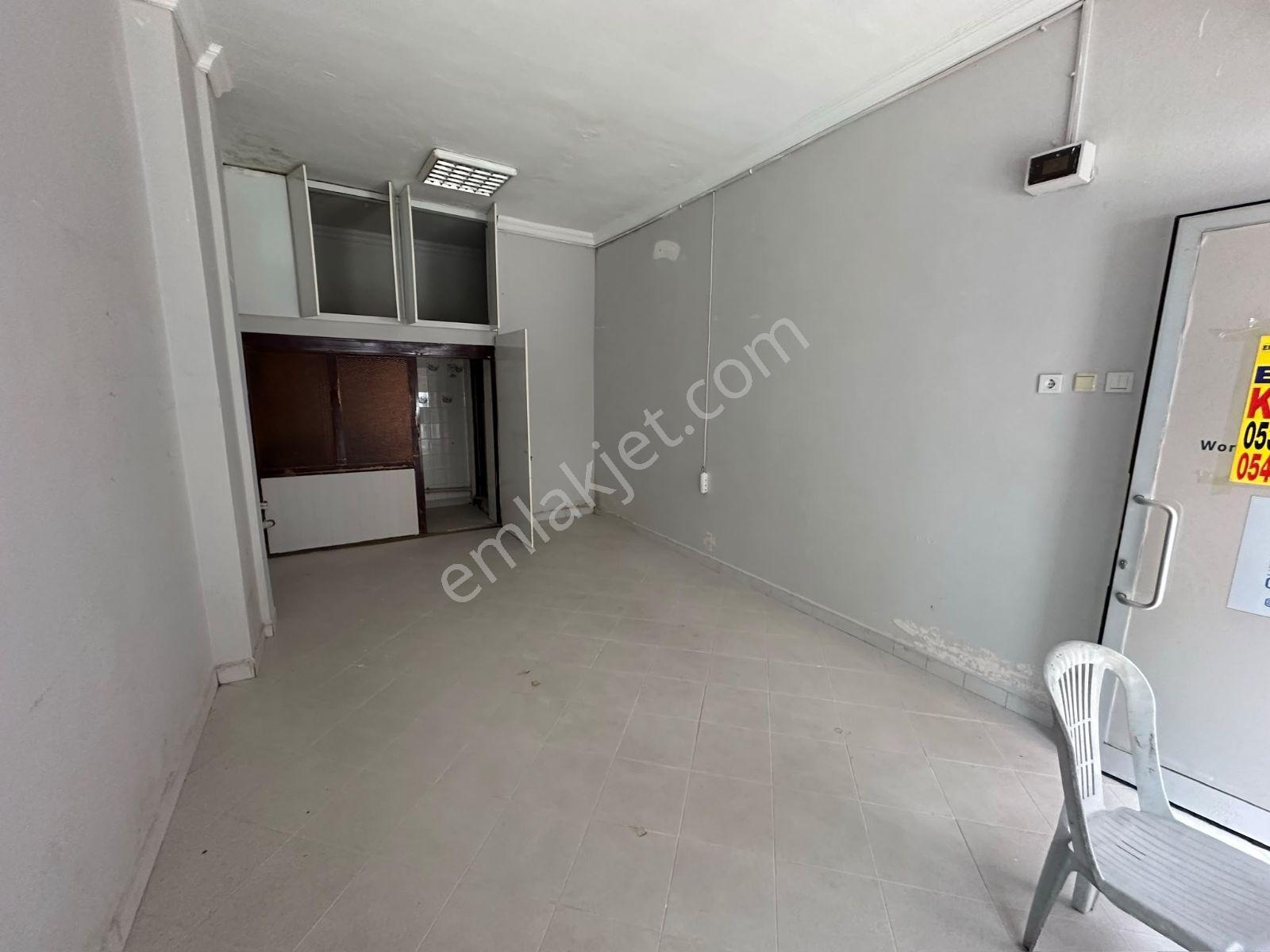 Esenler Mımar Sınan Mahallesınde Kiralık İşyeri Dükkan