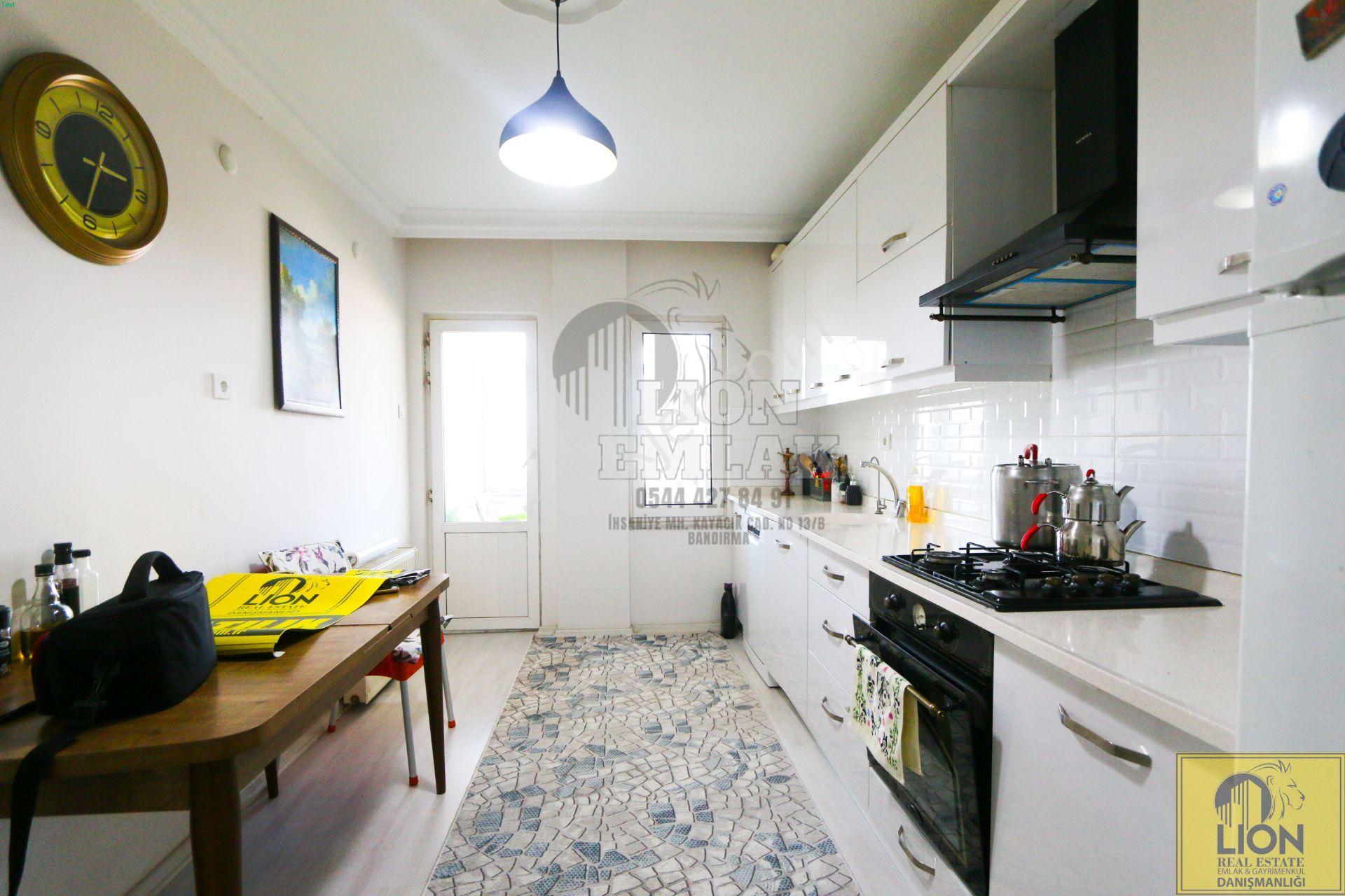 Lıon Emlak'tan Paşabayır Mahallesinde Nezih Site İçinde Deniz Manzaralı Ferah Kiralık Daire - Görsel 8