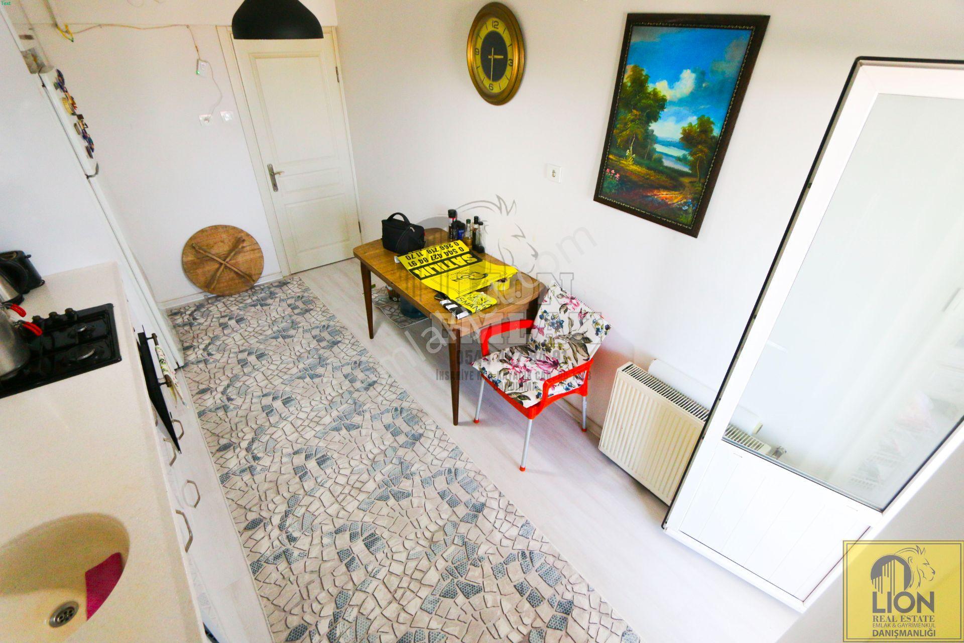 Lıon Emlak'tan Paşabayır Mahallesinde Nezih Site İçinde Deniz Manzaralı Ferah Kiralık Daire - Görsel 2