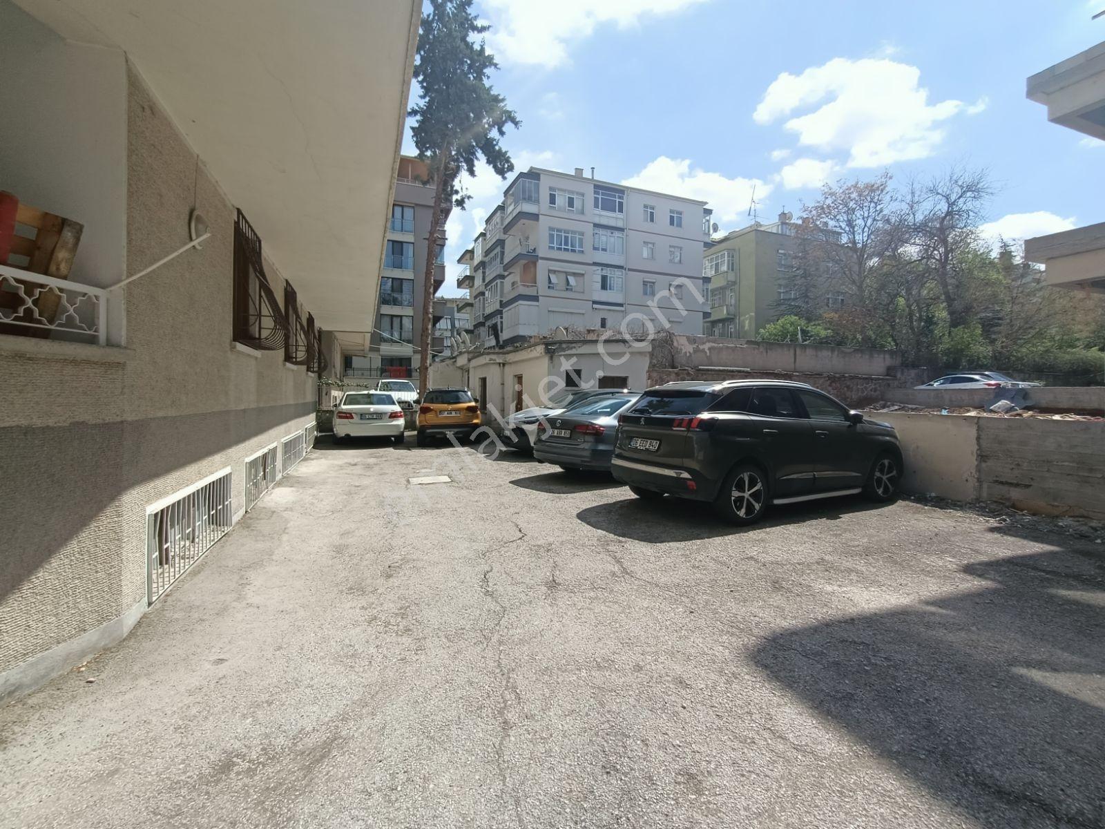 Emaks'tan/beşevler Metro Yakını/iyi Konumda/katta/bakımlı/3+1 - Görsel 20