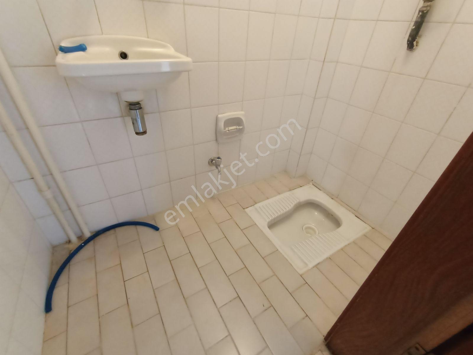 Emaks'tan/beşevler Metro Yakını/iyi Konumda/katta/bakımlı/3+1 - Görsel 18