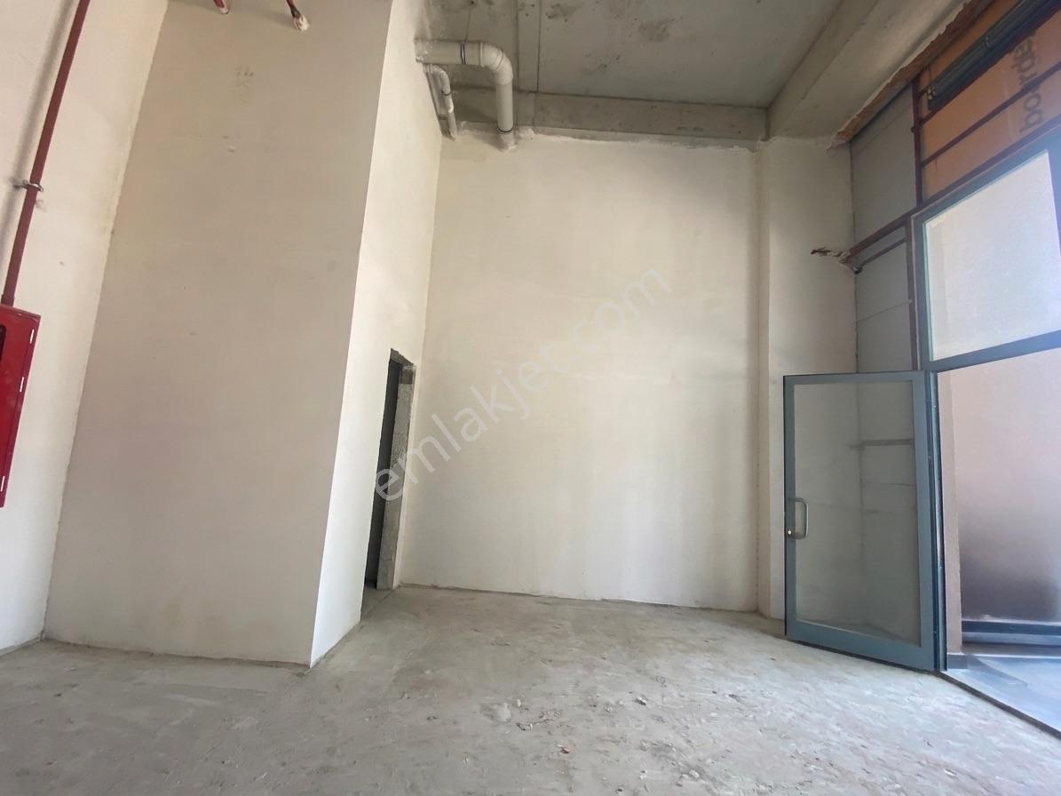 Bornova Dap’ta Satılık Köşe Konumlu Dükkan - Görsel 9