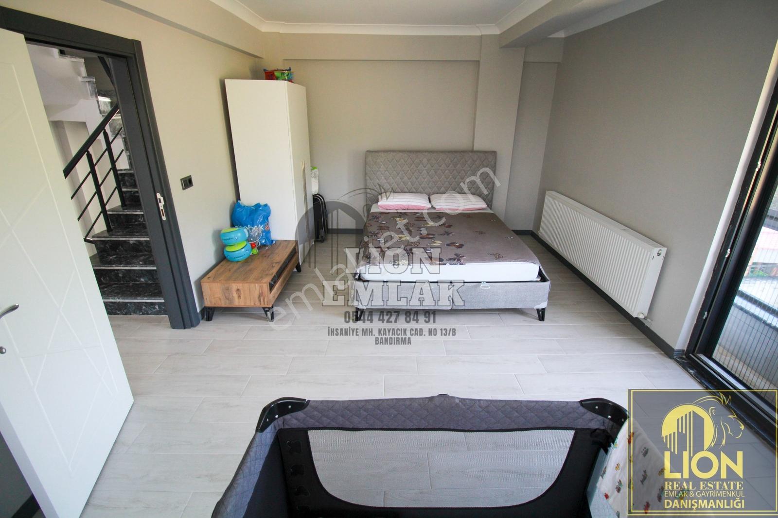 Lıon Emlak'tan Erdek Ocaklar'da Denize Yakın Satılık Triplex - Görsel 24