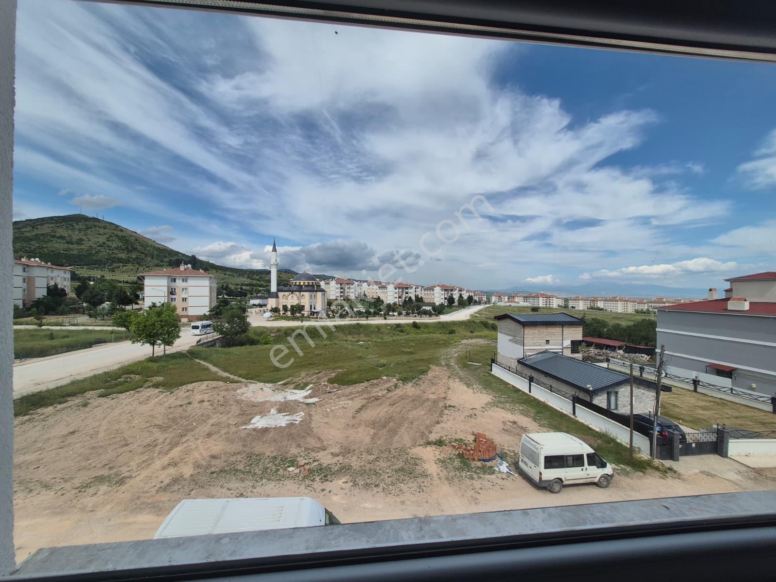 Yunusemre Mahallesinde Eşyalı Kiralık 2+1 - Görsel 9