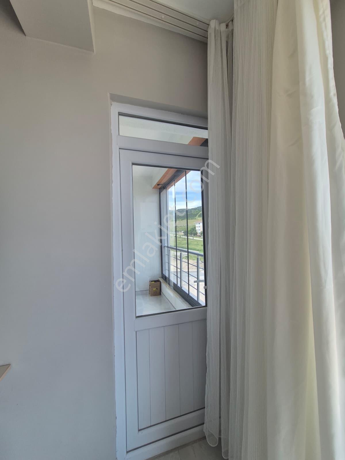 Yunusemre Mahallesinde Eşyalı Kiralık 2+1 - Görsel 10
