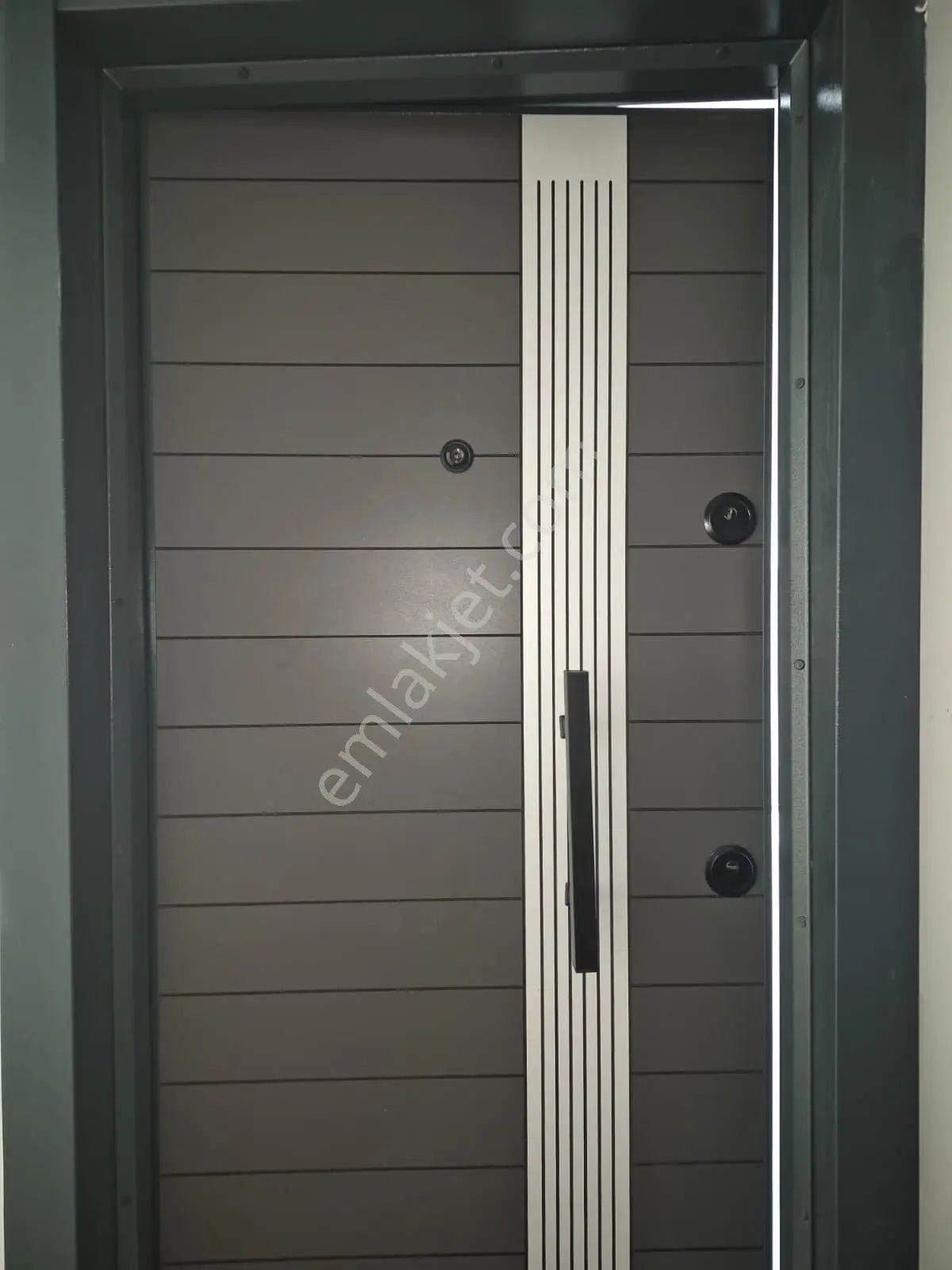 Yunusemre Mahallesinde Eşyalı Kiralık 2+1 - Görsel 2