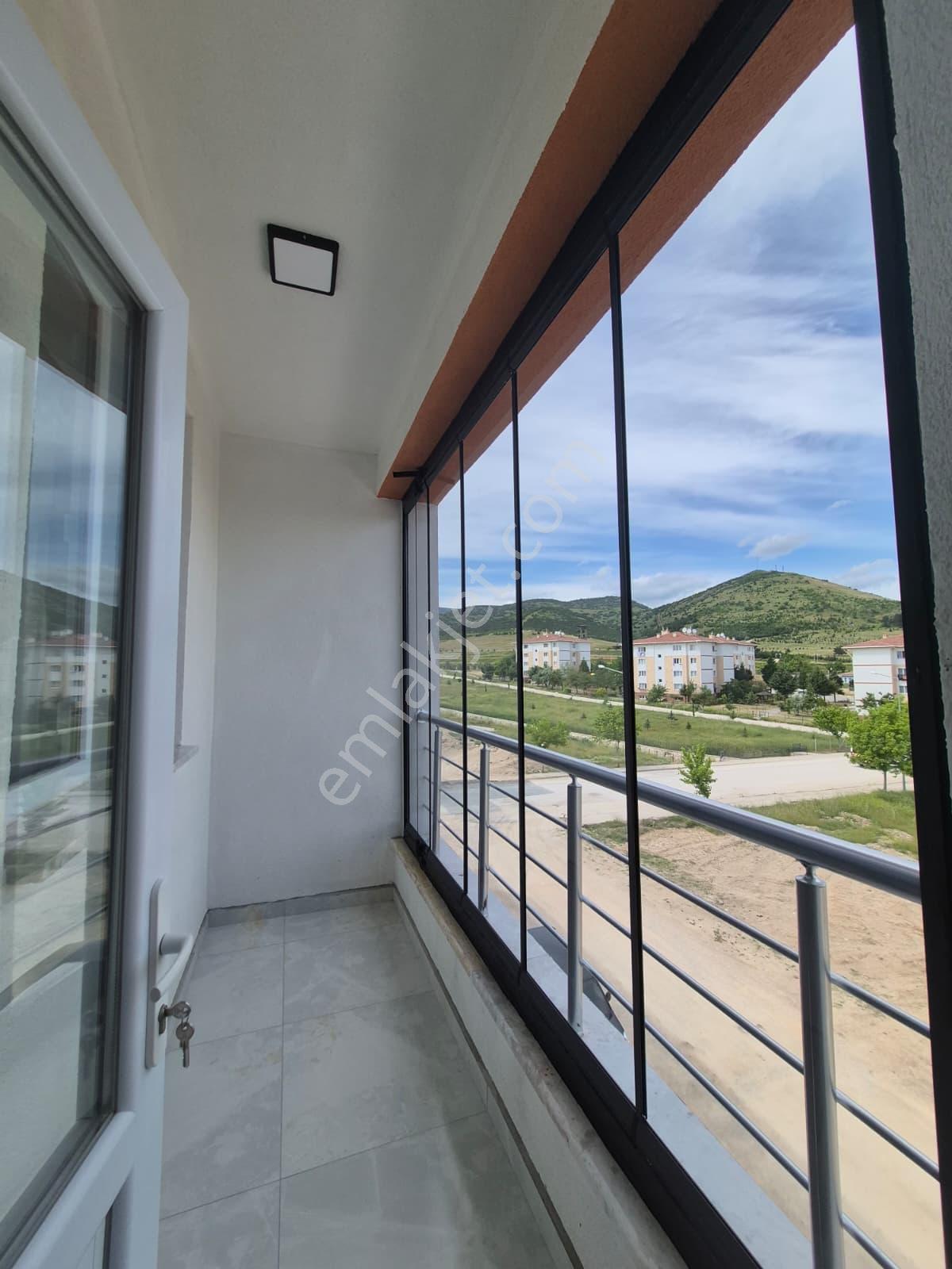 Yunusemre Mahallesinde Eşyalı Kiralık 2+1 - Görsel 11