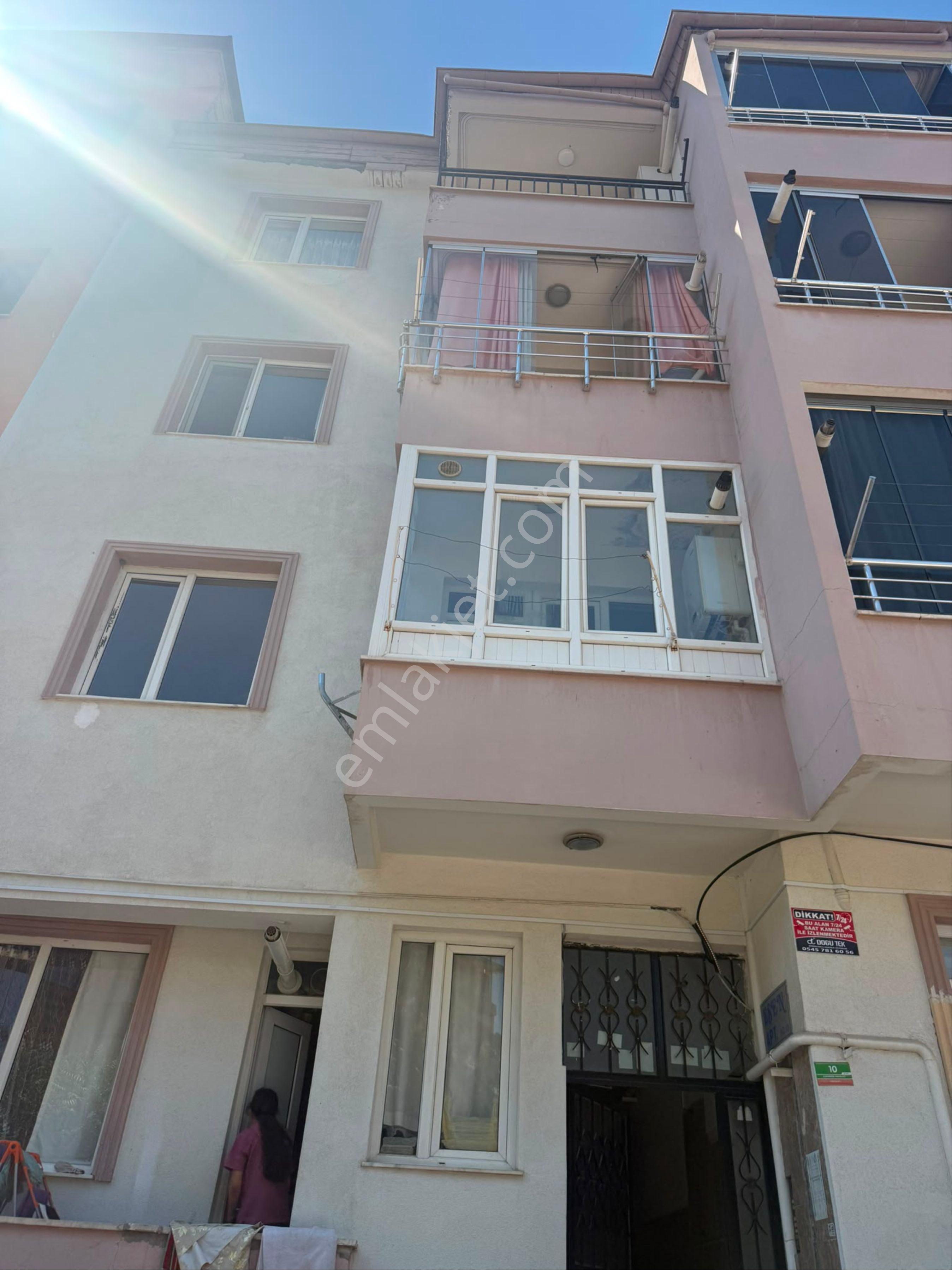Çukurdere Mahallesi 2 + 1 Ikinci Ara Kat Fırsat Daire - Görsel 6