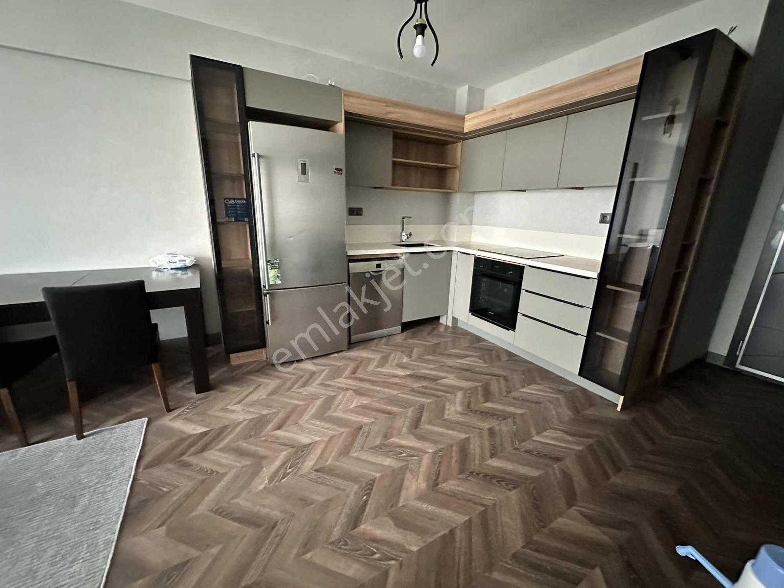 Ap İsport Metro Durağı Yanında Eşyalı Kiralık 1 +1 Daire - Görsel 13