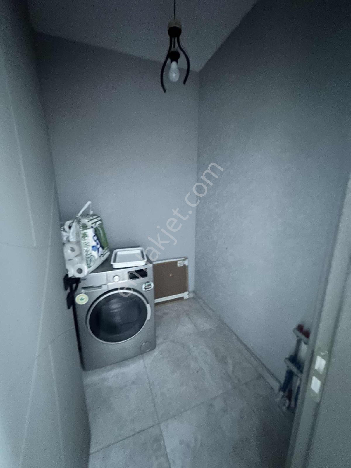 Ap İsport Metro Durağı Yanında Eşyalı Kiralık 1 +1 Daire - Görsel 25