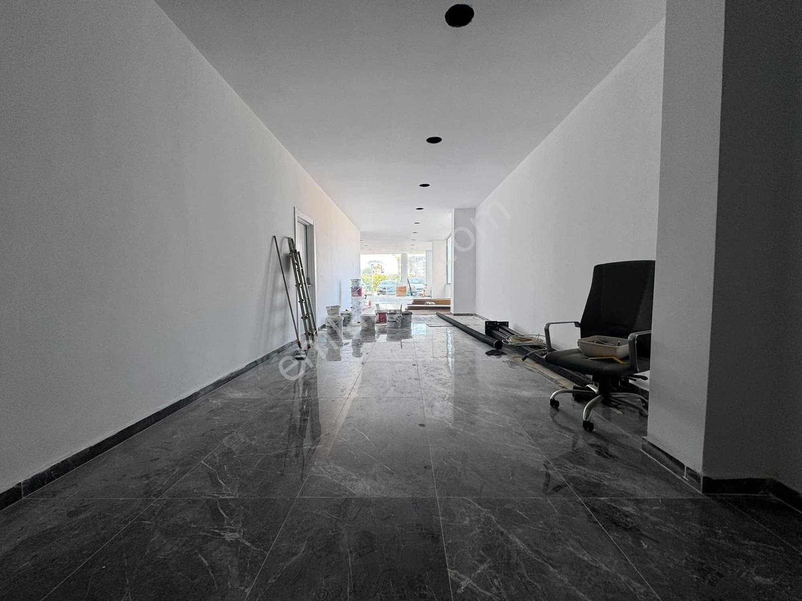 Resuloğlu Emlak'tan Cumhuriyet Mah. 215 Net M2 Kiralık Dükkan - Görsel 6