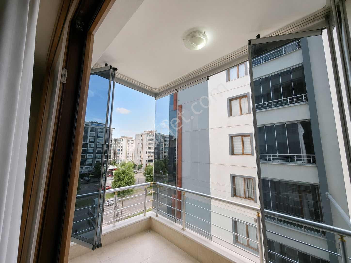Nevruz Caddesi Üzeri Cadde Cephesi 3+1 Lüks Daire - Görsel 12