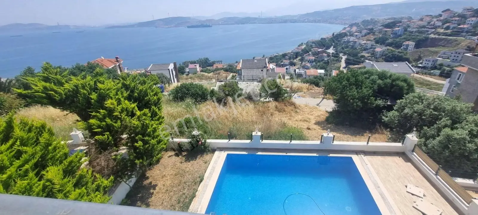 Yenifoça'da Eşsiz Deniz Manzaralı Müstakil Tripleks Villa - Görsel 4