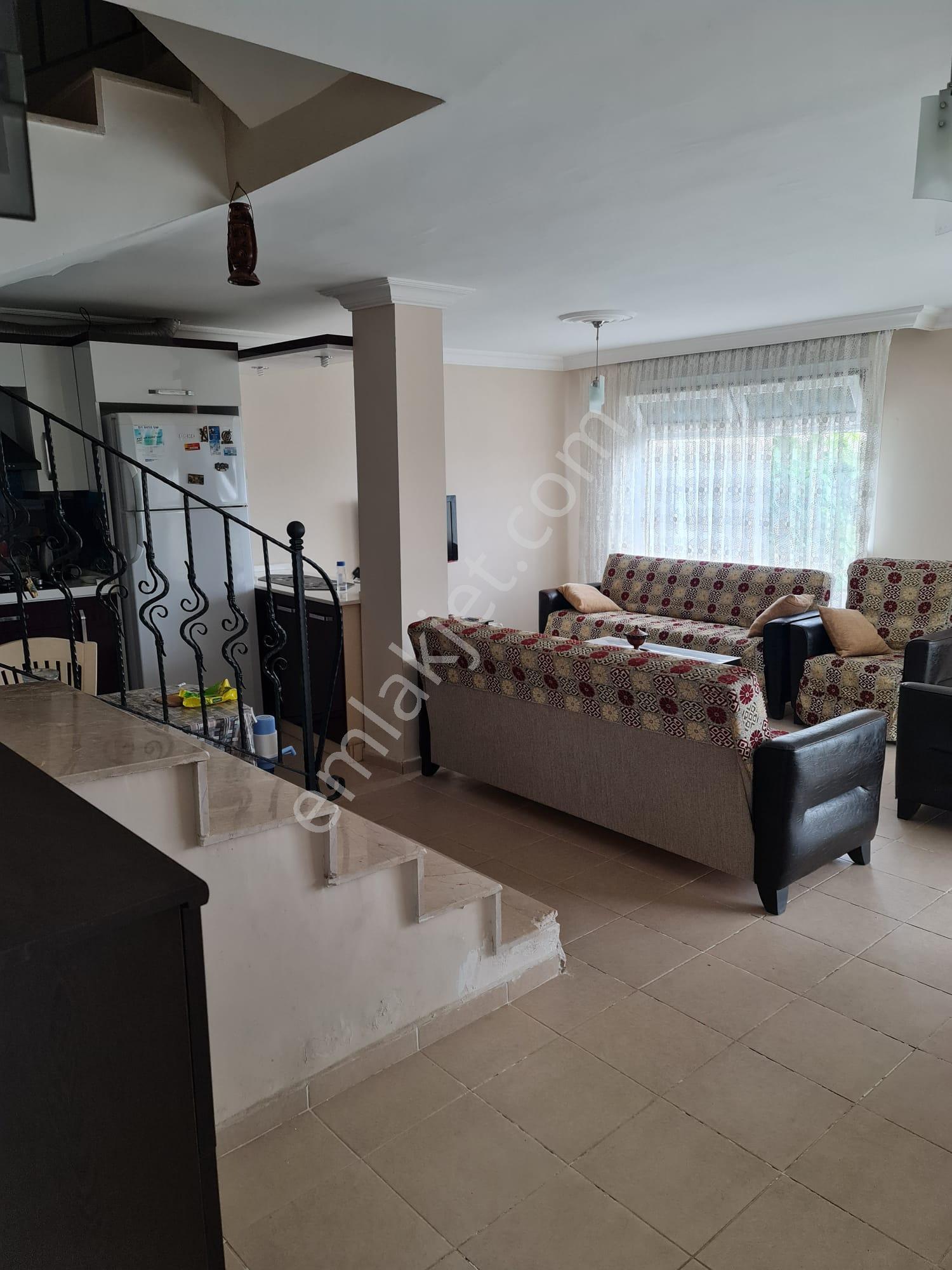 Seferihisar Akarca'da Havuzlu Sitede Satılık 4+1 Dubleks Villa - Görsel 15