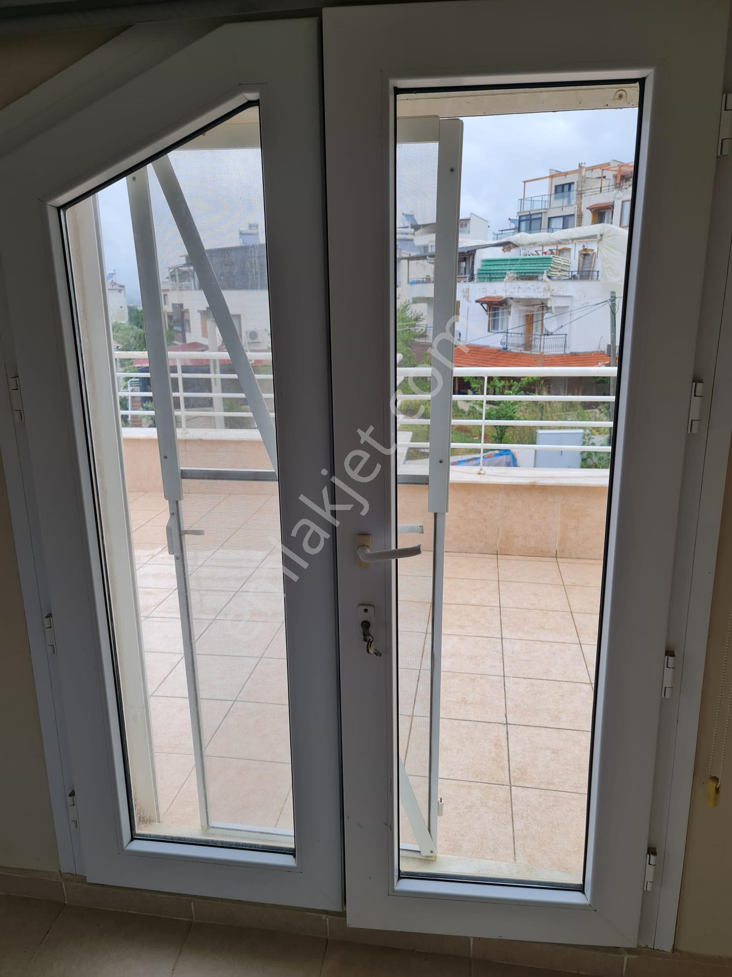Seferihisar Akarca'da Havuzlu Sitede Satılık 4+1 Dubleks Villa - Görsel 22