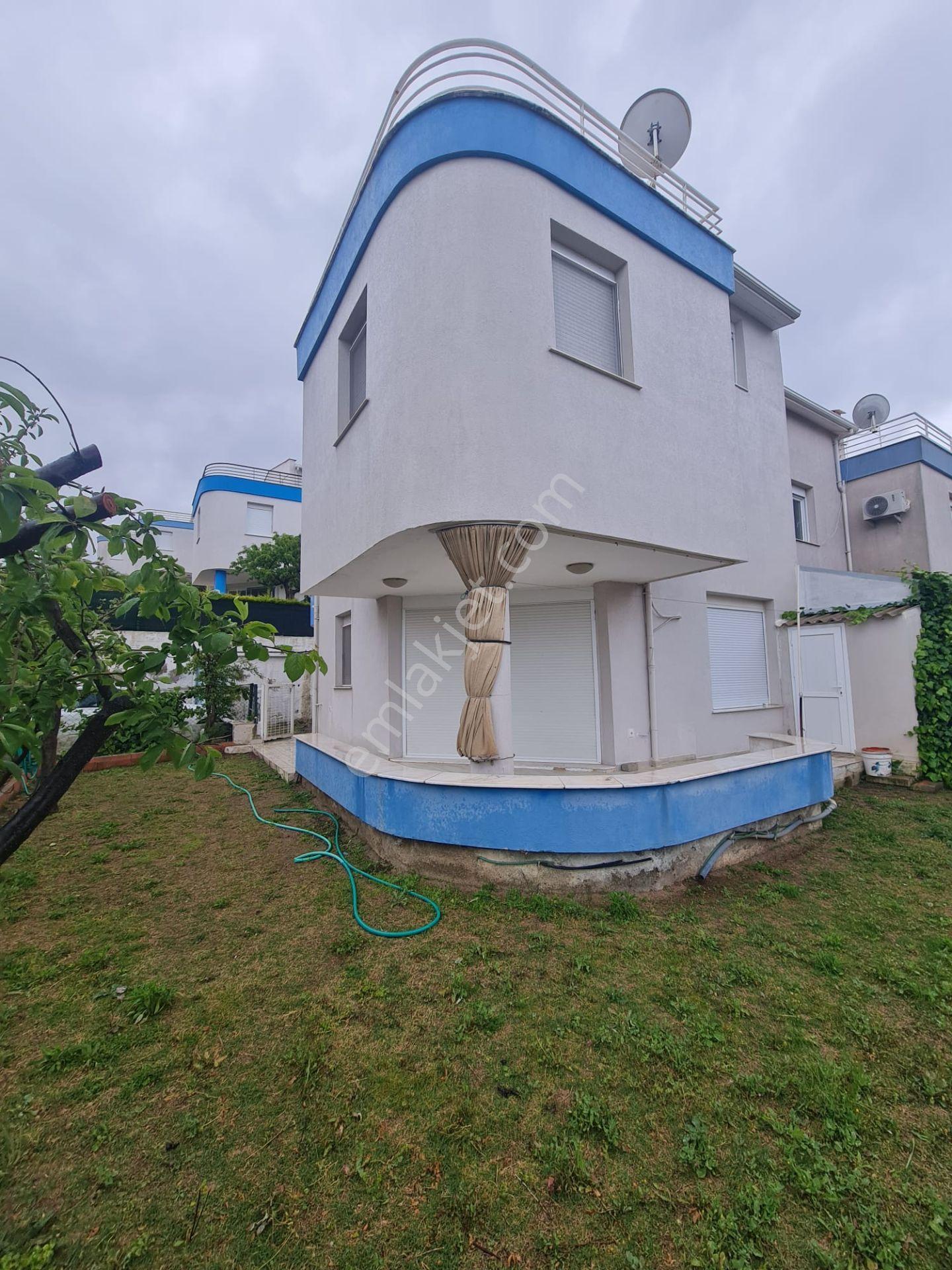 Seferihisar Akarca'da Havuzlu Sitede Satılık 4+1 Dubleks Villa - Görsel 7