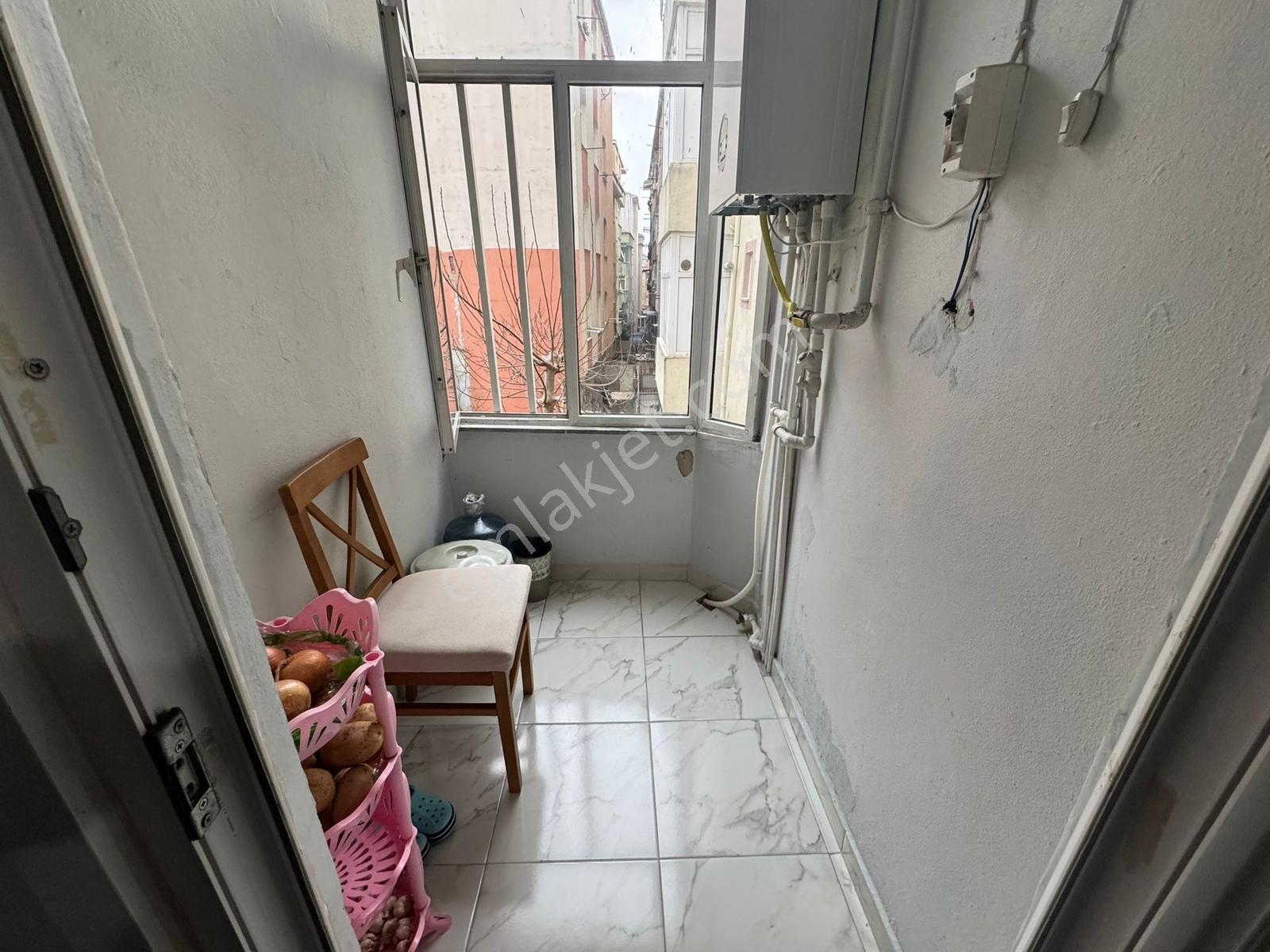 Tramvaya Yakın Yüksek Giriş 3+1 Odalı Hisseli Satılık Daire - Görsel 6