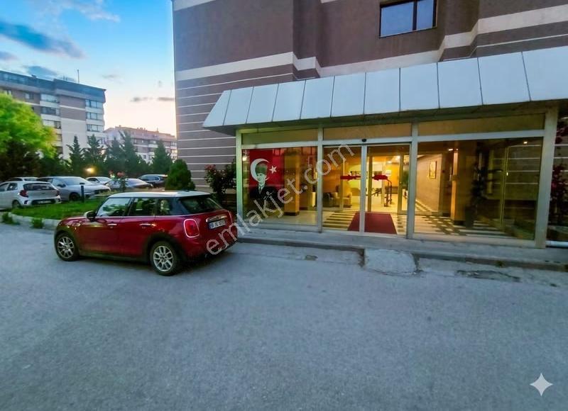 Buğra Dan Maybak Sitesinde Göl Manzaralı Lüxx Ara Kat 4+1 Daire - Görsel 17