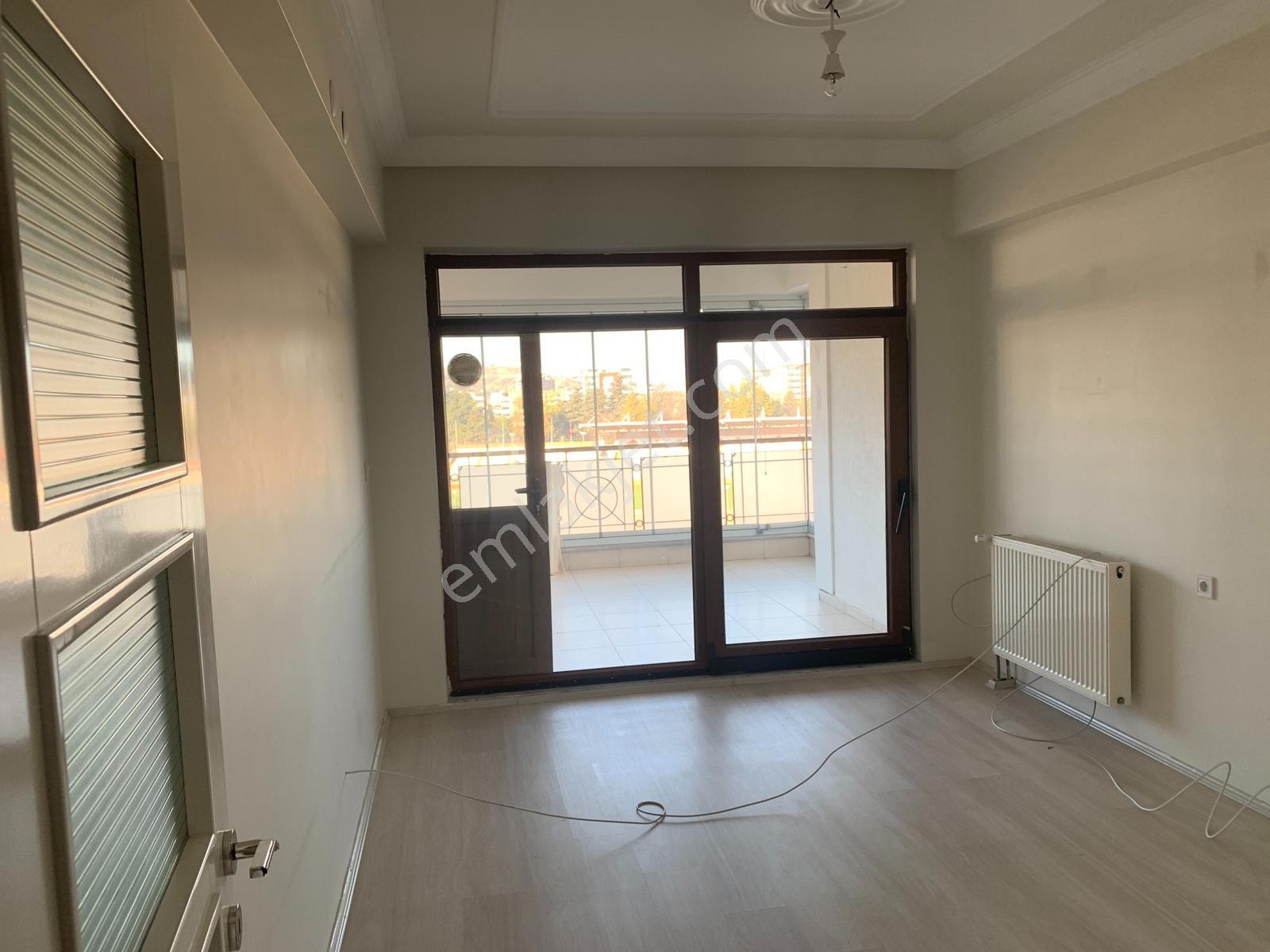 Tokat Stadyumunun Tam Karşısında Arakat Lüks Sitede 4+1manzaralı - Görsel 9