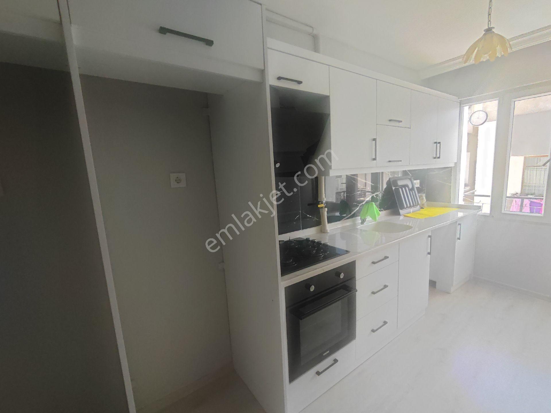İçi Yenilenen,ayrı Mutfaklı Doğalgazlı 2+1 Kiralık Daire - Görsel 5