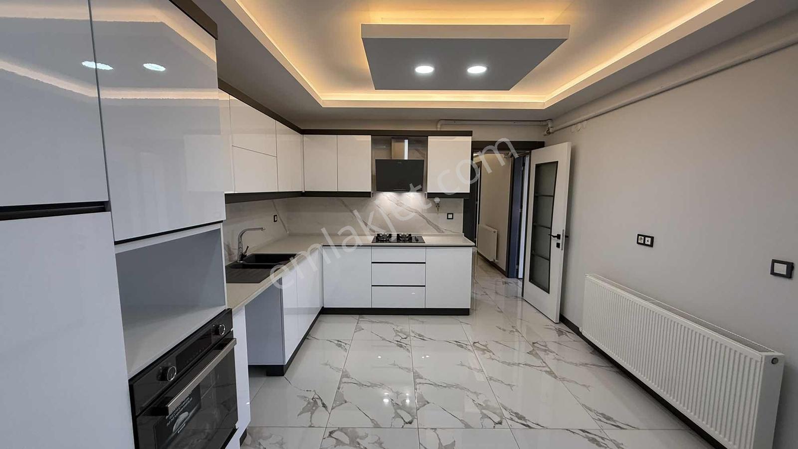 Alpkent Mah. 160m² 3+1 Sıfır Arakat Güvenlikli Lüx Havuzlu Site - Görsel 24