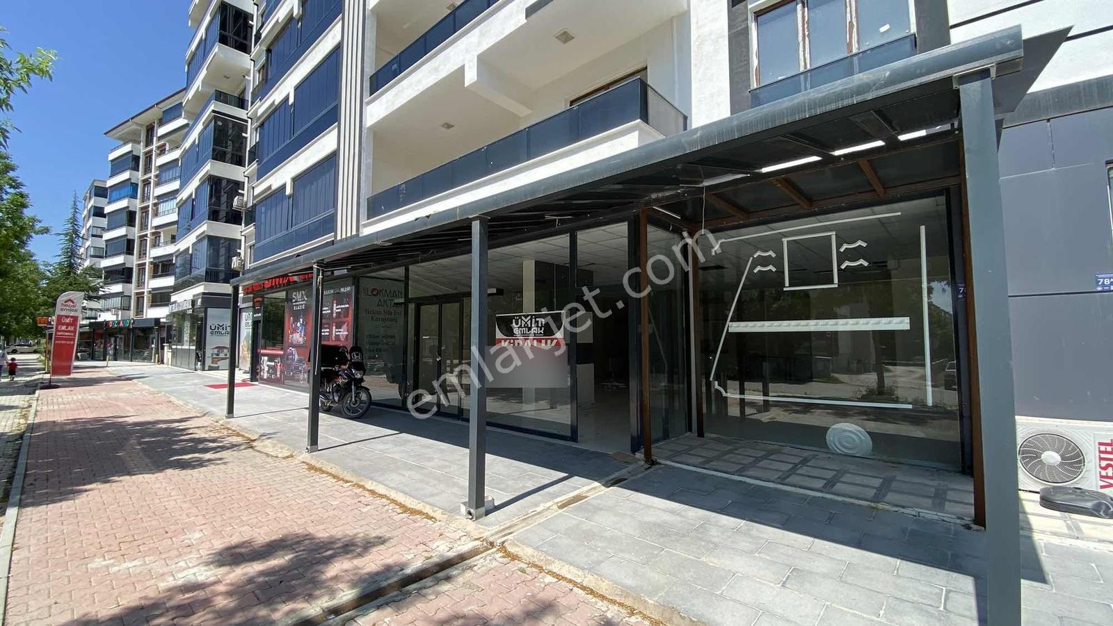 Ümit Emlak|sürsürü/ana Cadde Üzeri İşlek Lokasyon 220m2 Kiralık - Görsel 3