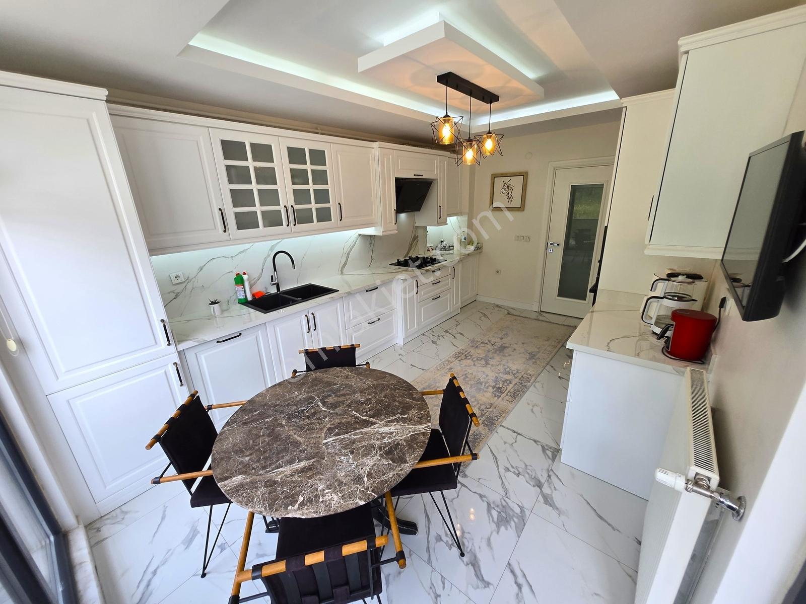 Garanti Emlak'tan - Anıt Koru'da - 230 M² 4+1 Emsalsiz Bir Daire - Görsel 31