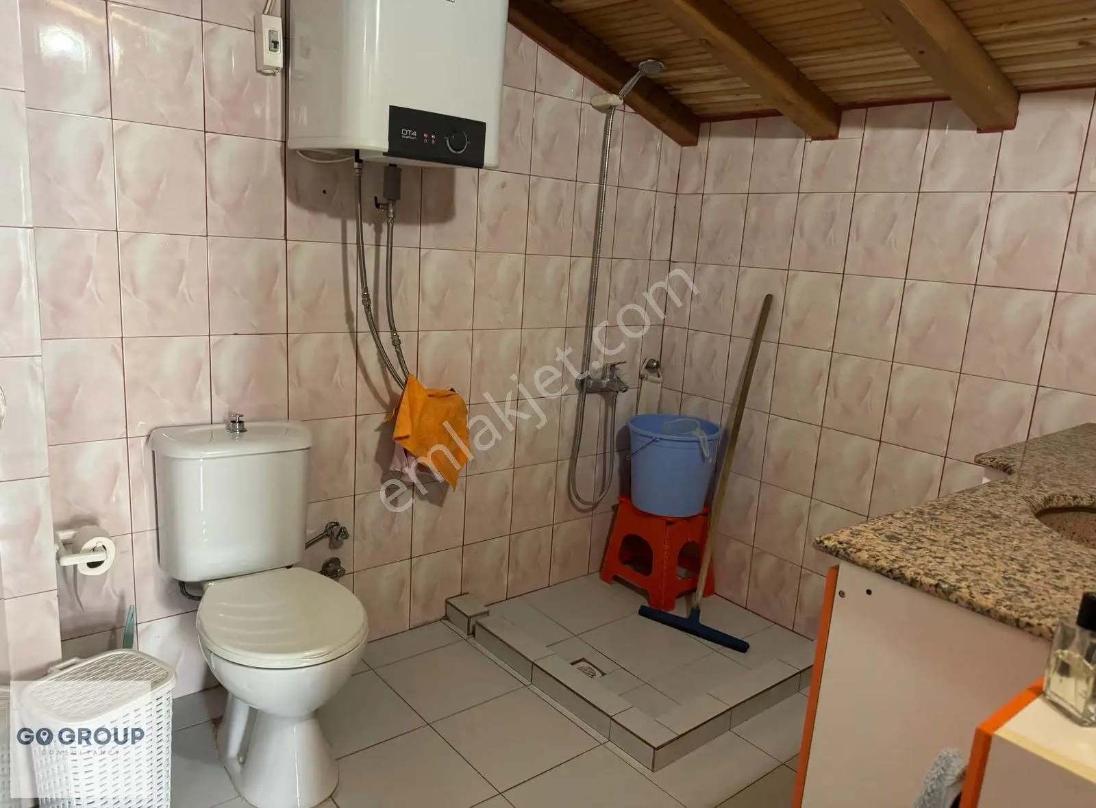 Urla Altıntaş'ta Yeni Tadilatlı, Masrafsız, Merkezi Konumda 2+1