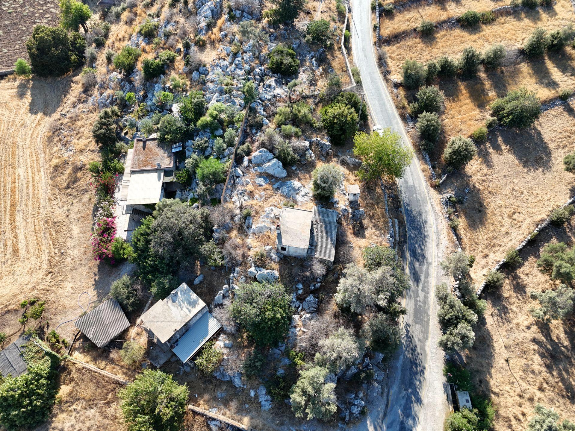 Milas Çökertmede Deniz Manzaralı Tapulu 800m2 Müstakil Ev - Görsel 7