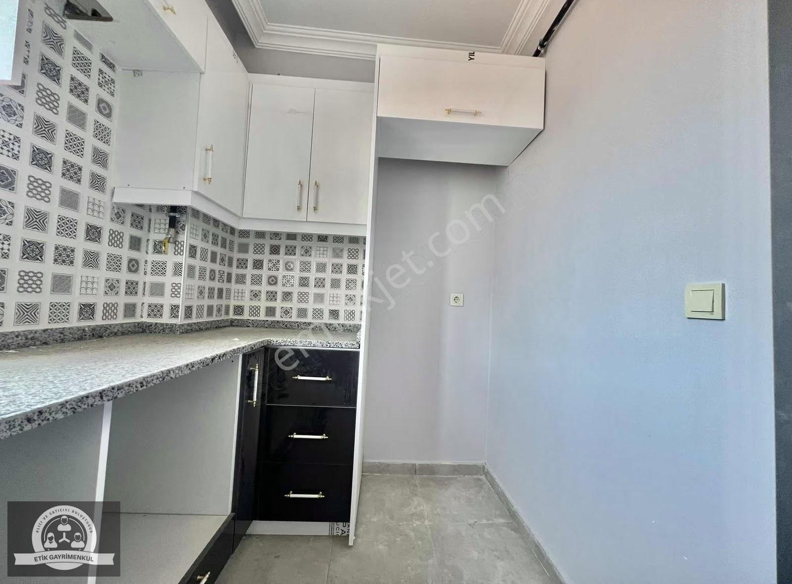 Ahmet Yesevi Mah. Kiralık 4+1 Çatı Dubleks Daire - Görsel 12