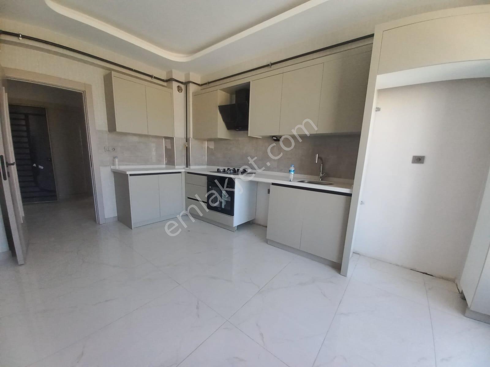 Emrah Çiftci'den Selçuklu Parsana Mah.stadyum Civarı Satılık 3+1 Sıfır Lüks Daireler