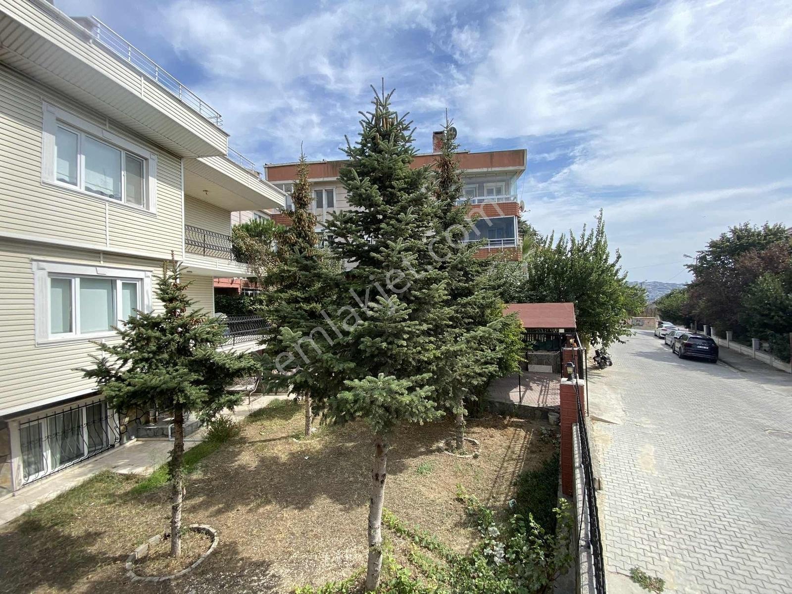 Remax Den Büyükçekmece Fatih Mh 385 M2 Arsalı Müstakil 7+2 Villa - Görsel 20