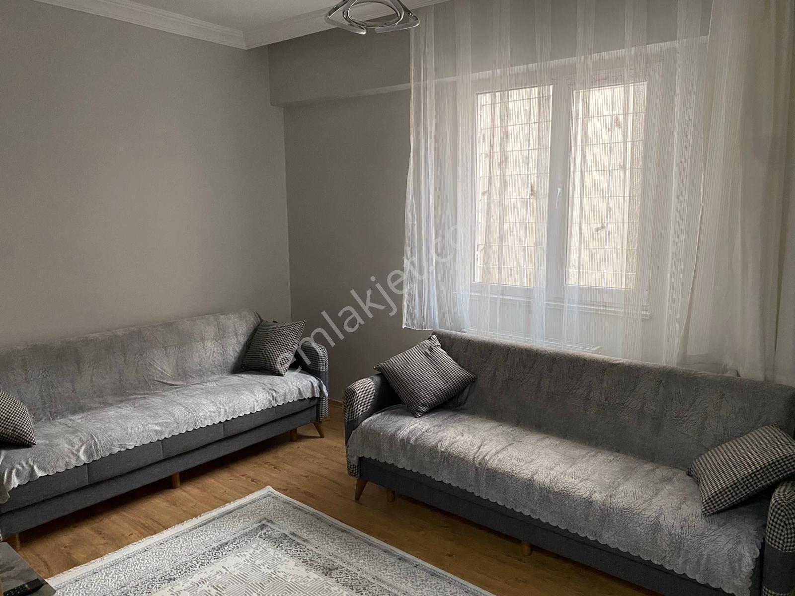 İstiklal Mahallesi'nde Kiralık 2+1 Eşyalı Daire - Görsel 3