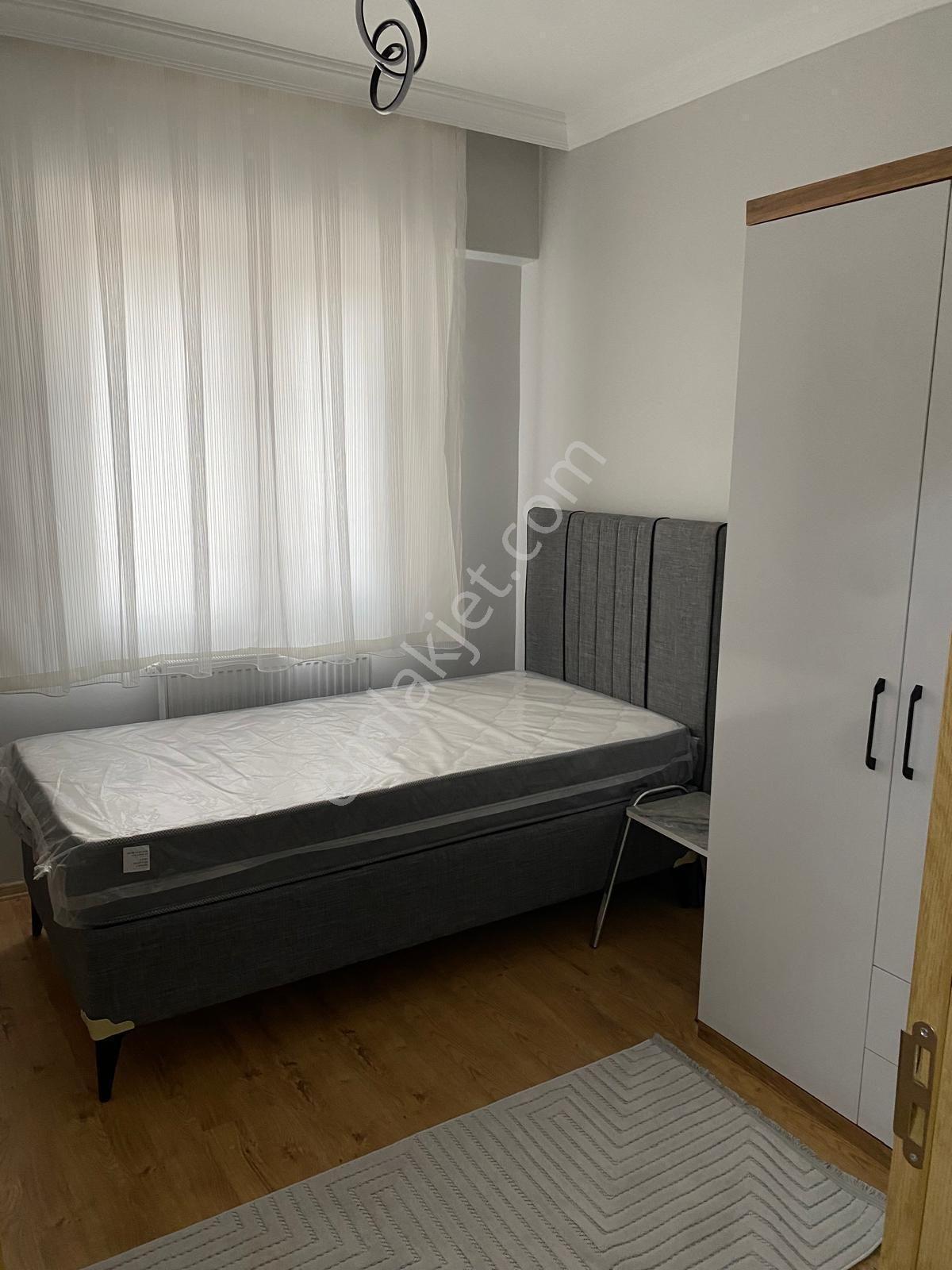 İstiklal Mahallesi'nde Kiralık 2+1 Eşyalı Daire - Görsel 4