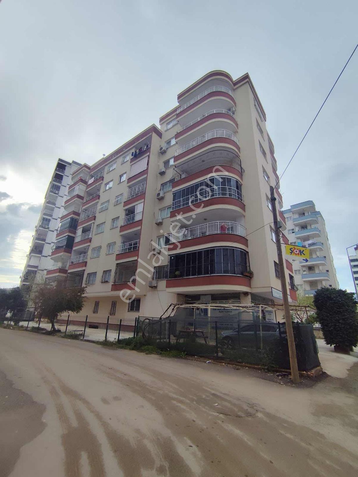 Kozan Gayrimenkulden Lufiye Ali Şadi Çelik Yakını 4+0 Daire
