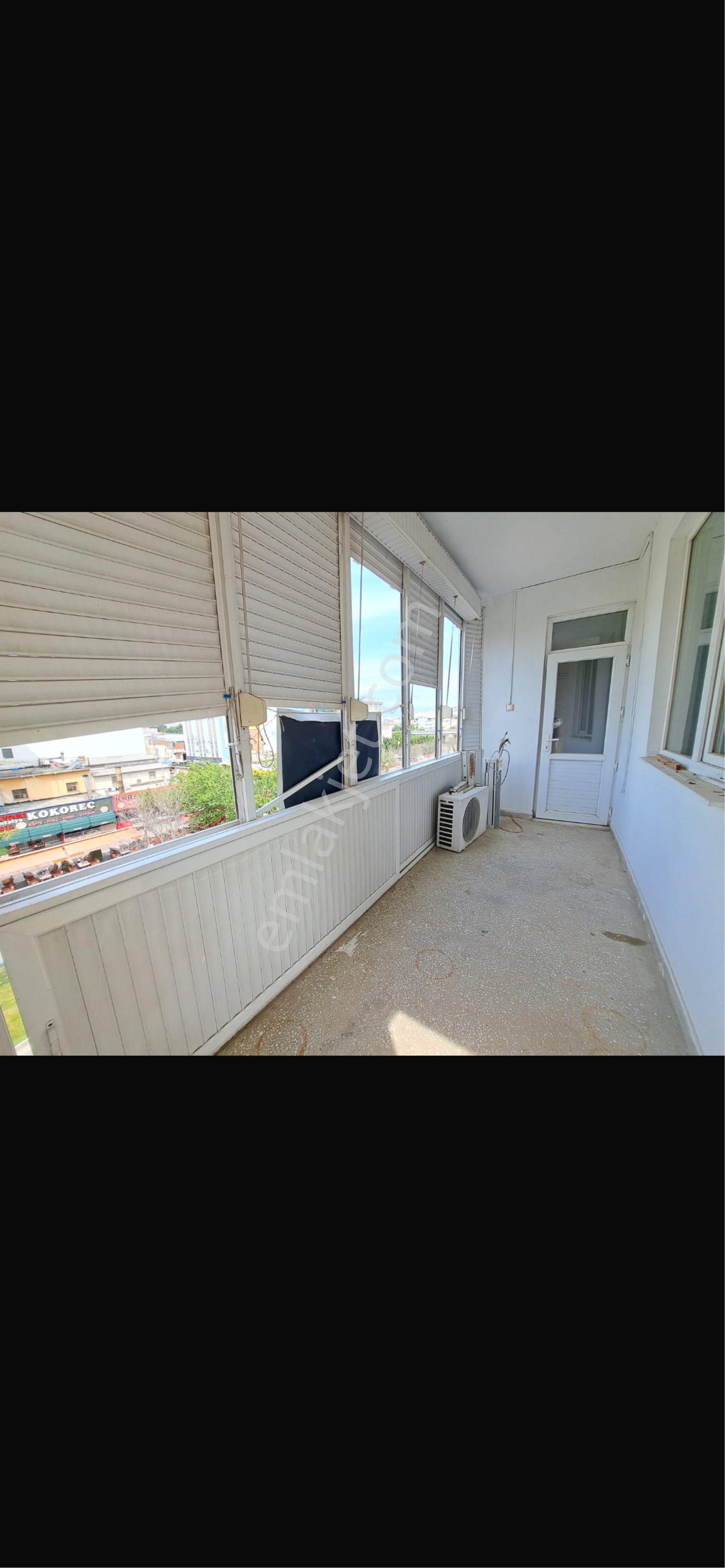Cadde Üstü - Görsel 24