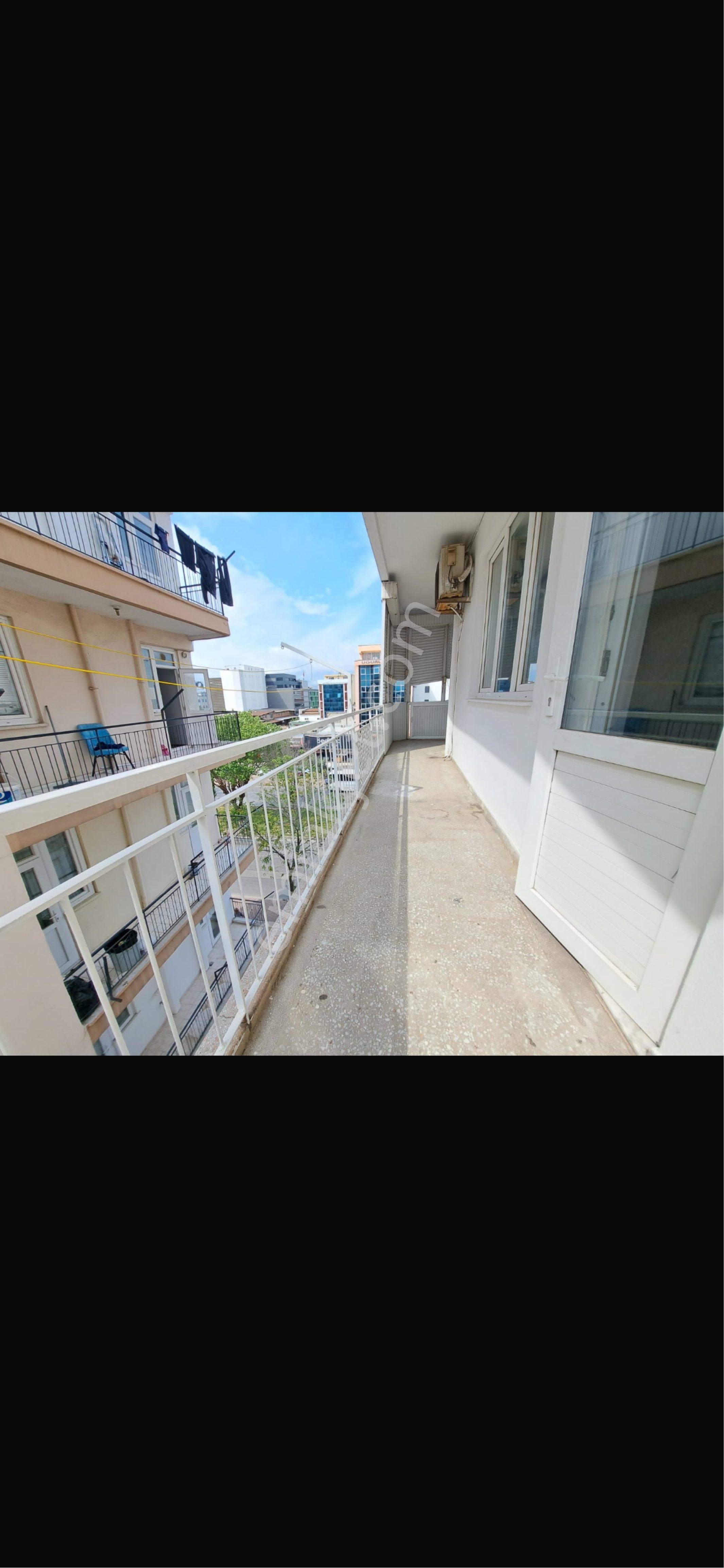 Cadde Üstü - Görsel 19