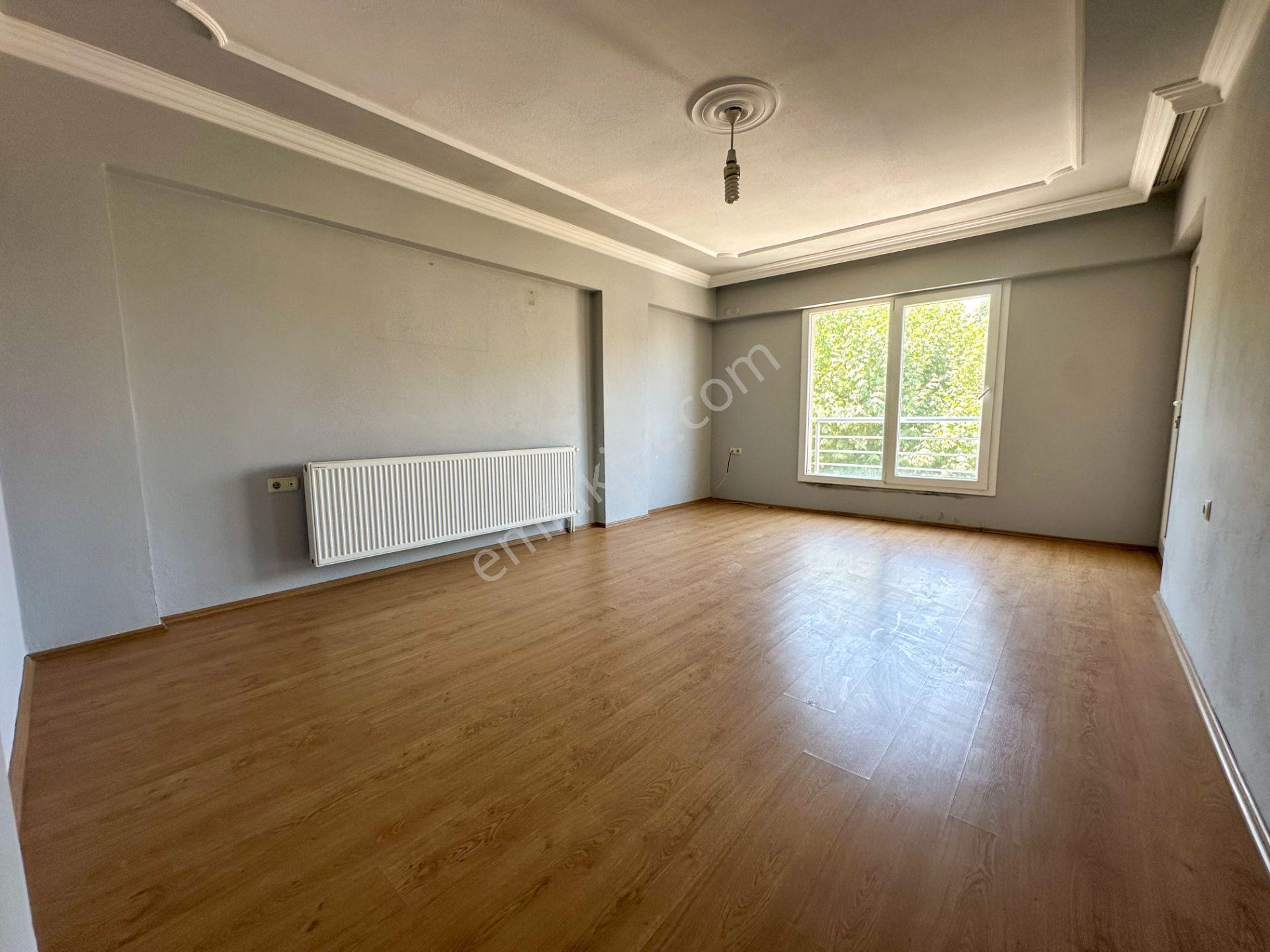 Kemalpaşa Sekiz Eylülde Satılık 3+1 Daire 140m2