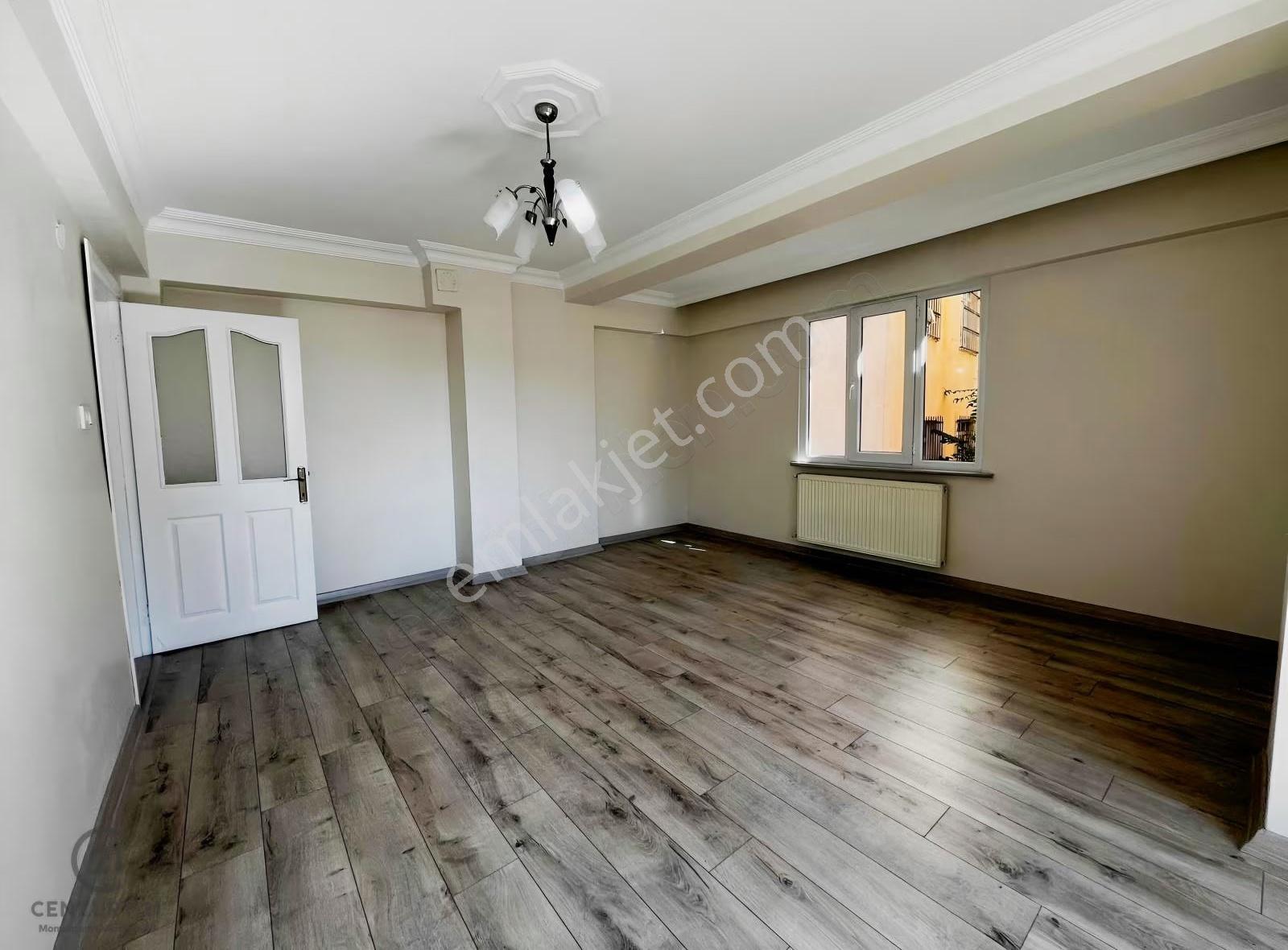 Eyüp Güzeltepe Mahallesi Balkonlu 3+1 Kiralık Daire - Görsel 26