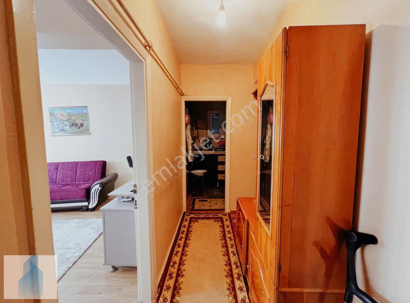 Bağcılar Merkez De Satılık 3+1, 100 M2 Yüksek Giriş Daire - Görsel 3