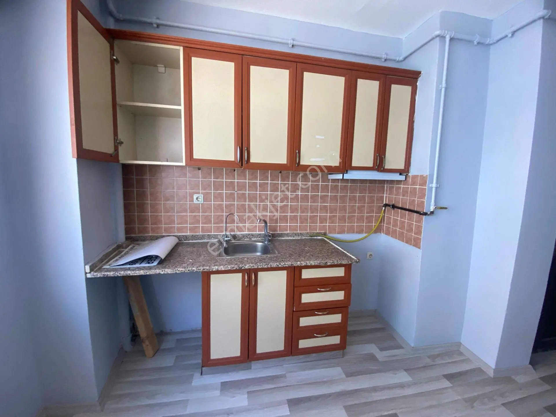 Şehir Merkezi Köprübaşında Fırsat Arakat Bakımlı 1+1 Daire Bk-12 - Görsel 3
