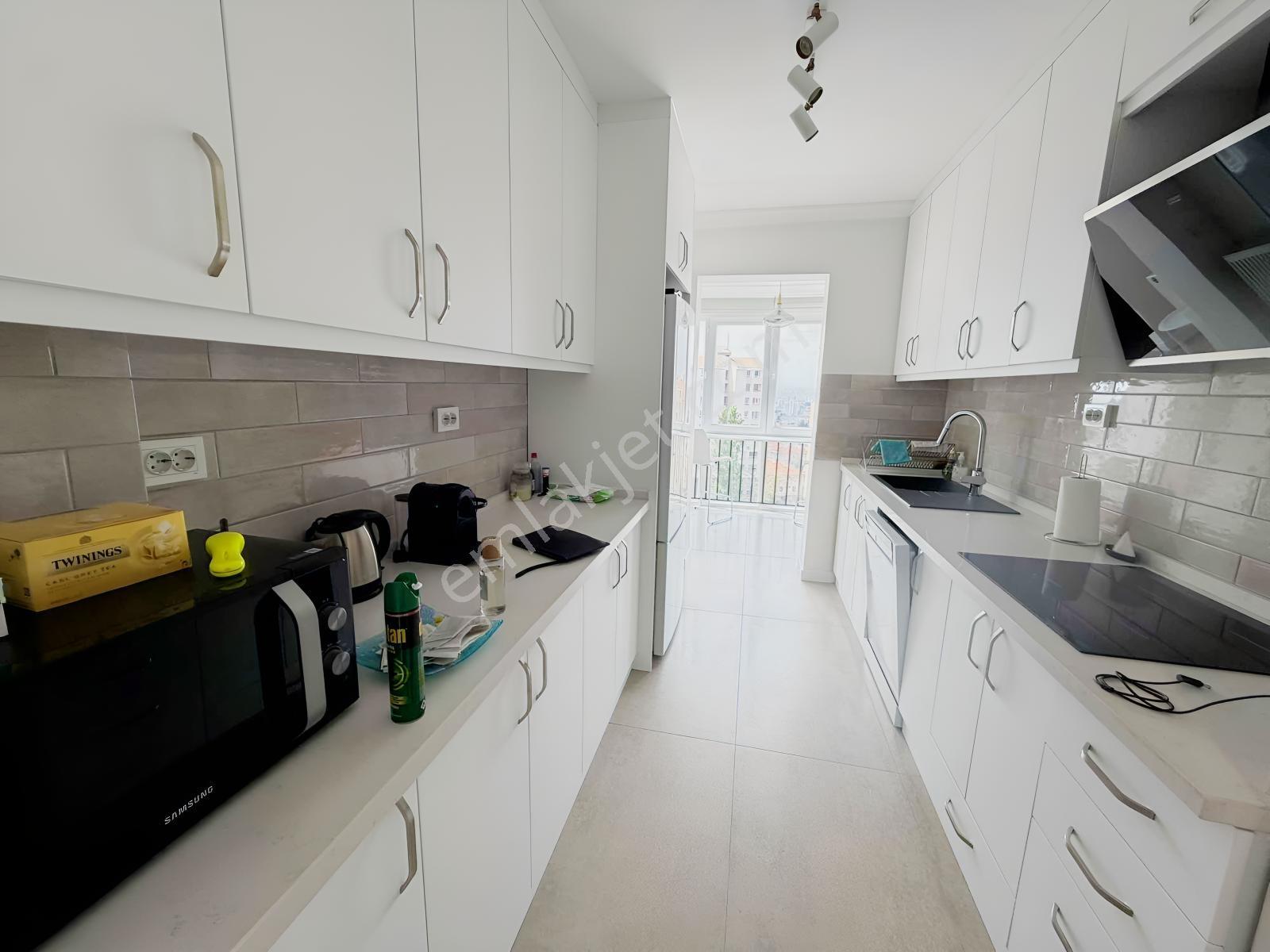 Gop Mesa Güneş Sitesinde Komple Yenilenmiş Satılık 3+1 Daire - Görsel 3
