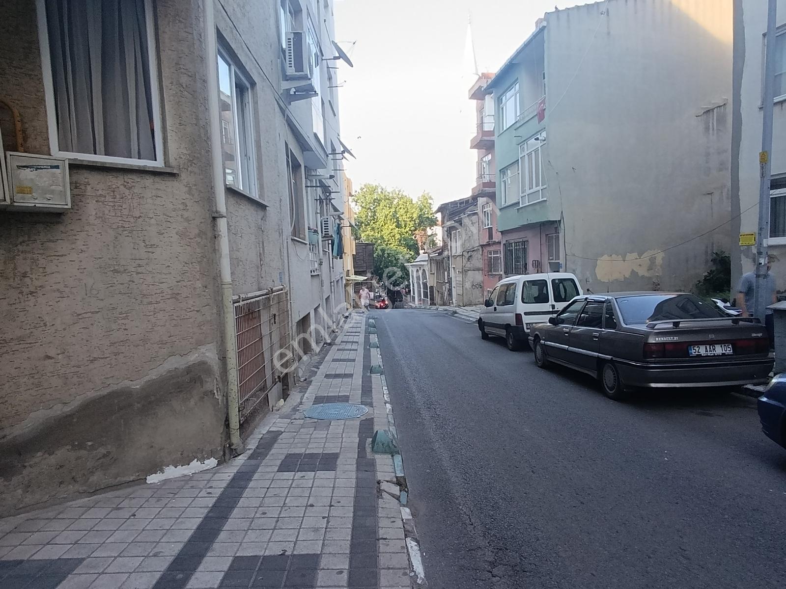 Çarşıya Yakın Masrafsız 3+1 Ara Kat Satlık Daire Ayça Emlak - Görsel 4