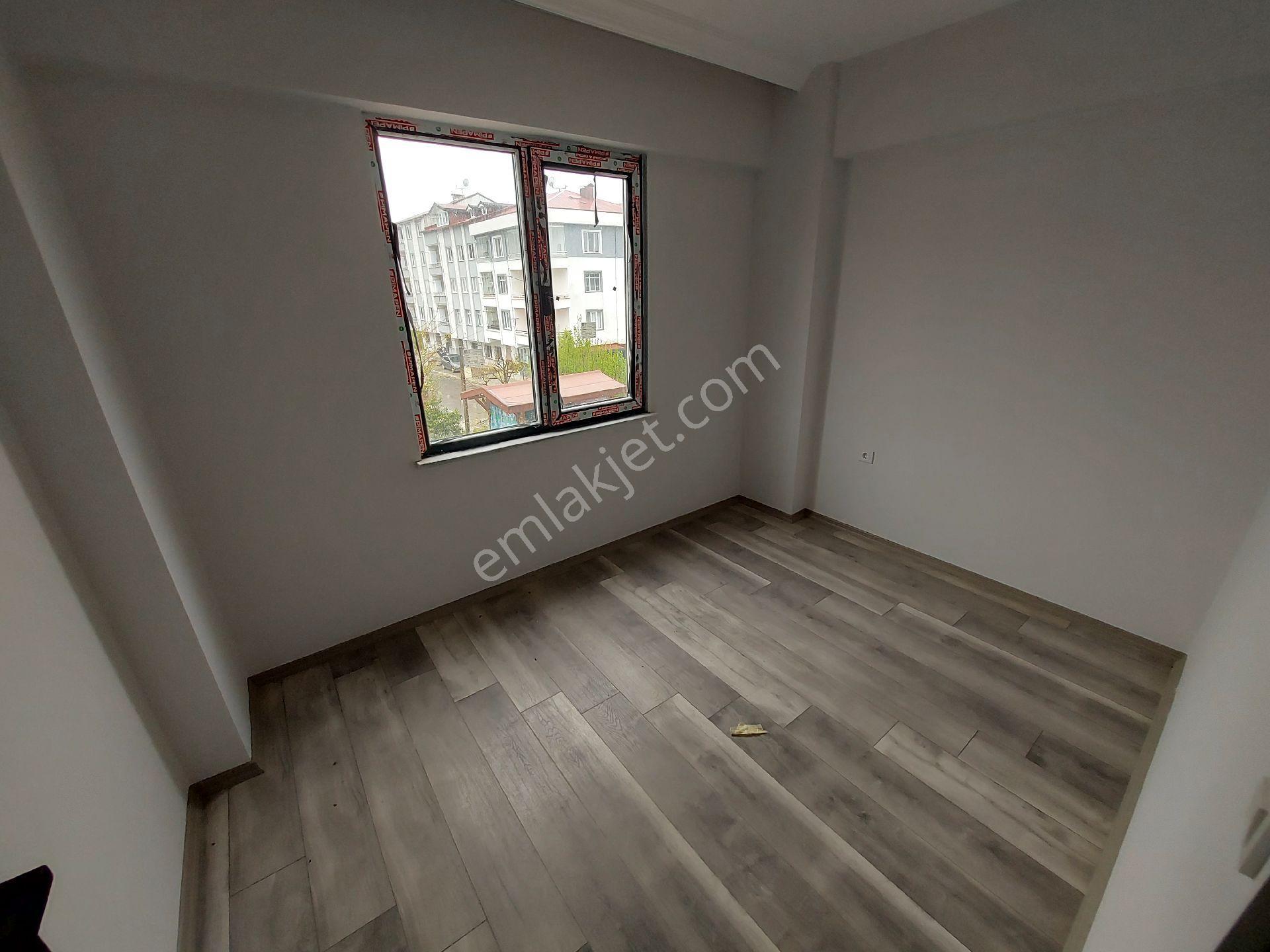 Ordu Cumhuriyet Mah 2+1 Satılık Daire Kombi Ve Ankastre Set Dahil Sahile Bir Kaç Adım Uzaklıkta - Görsel 15