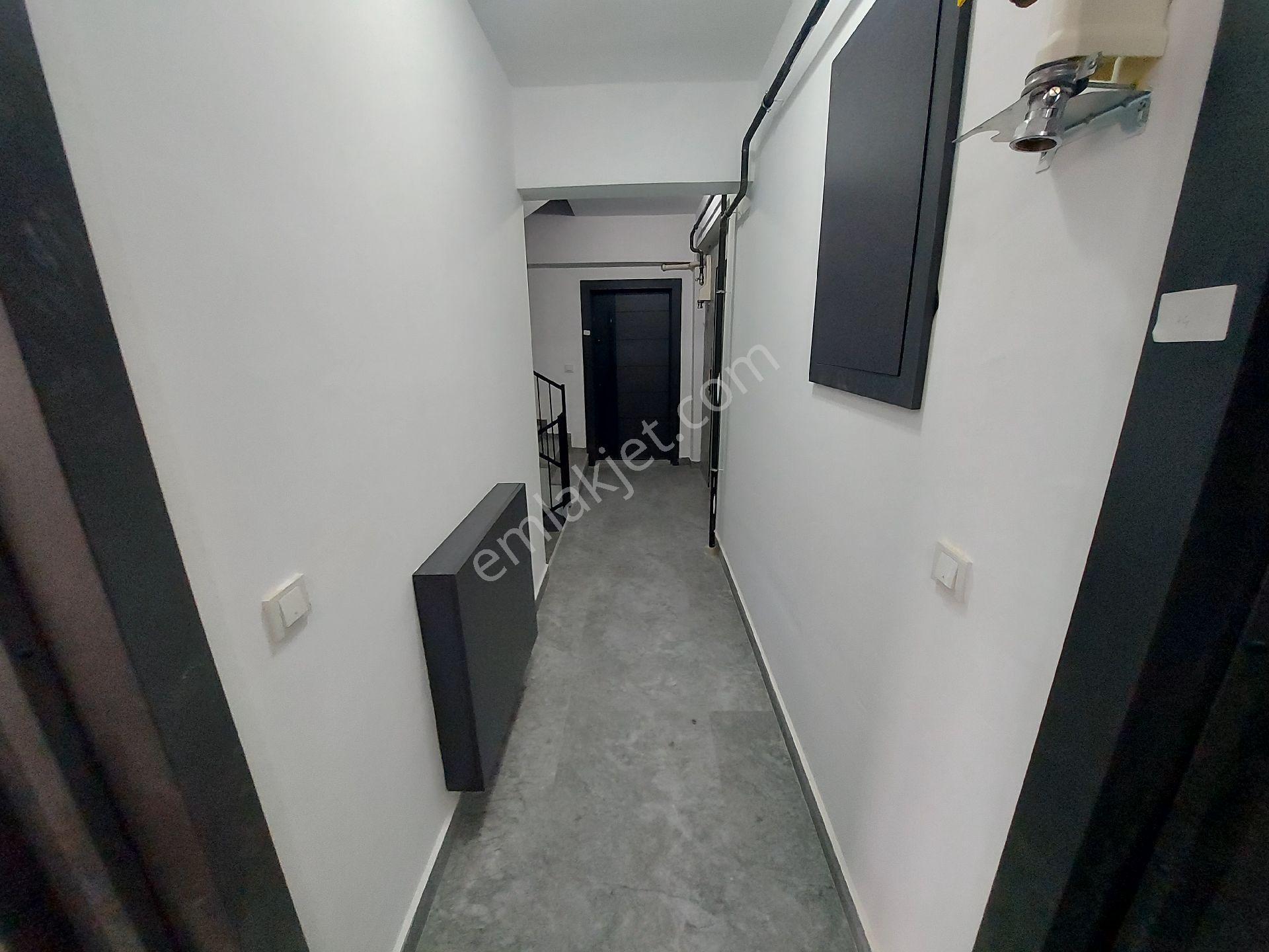 Ordu Cumhuriyet Mah 2+1 Satılık Daire Kombi Ve Ankastre Set Dahil Sahile Bir Kaç Adım Uzaklıkta - Görsel 4