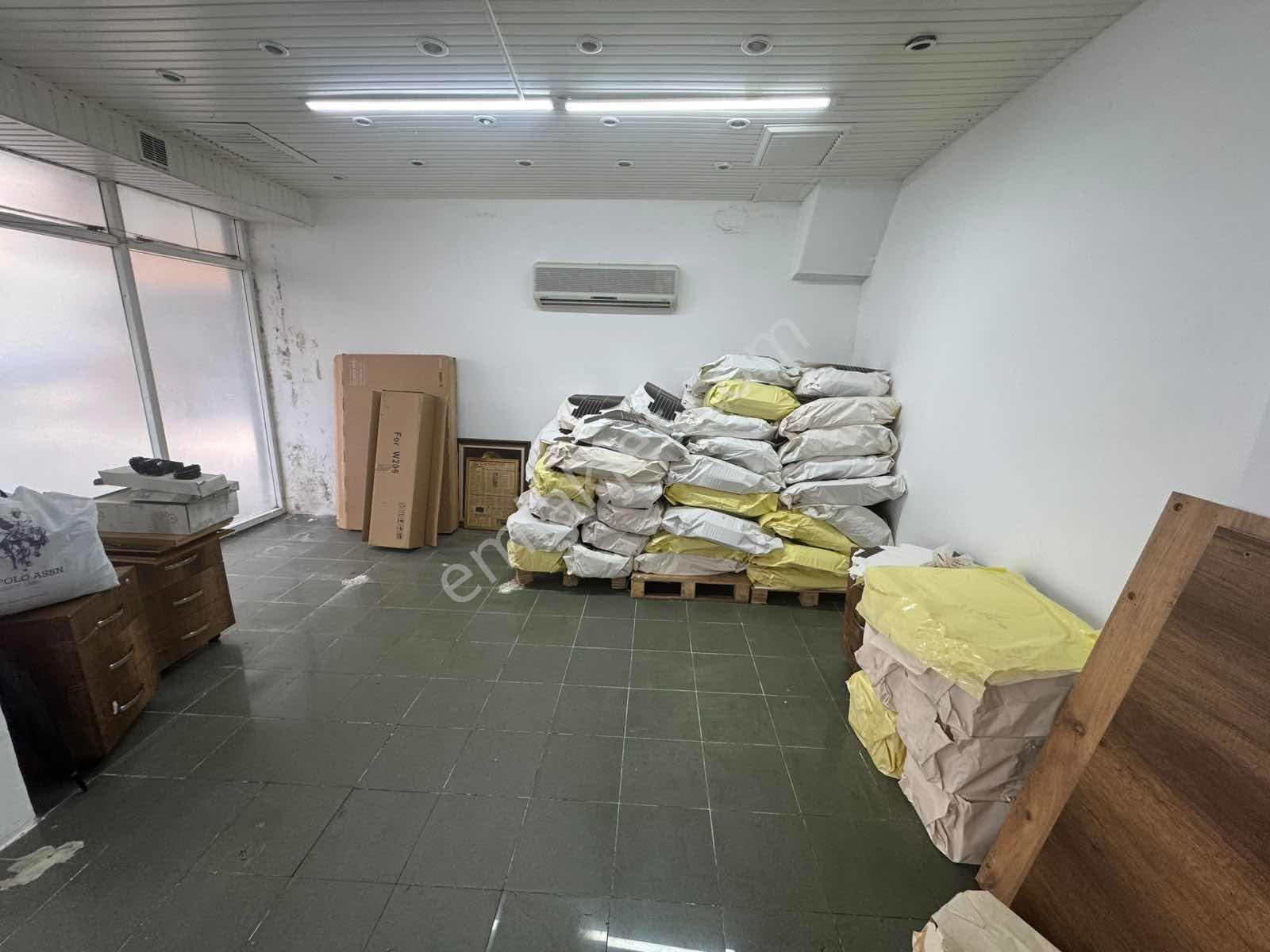 Ecem Emlaktan Silivrikapı Caddesinde 40m2 Dükkan - Görsel 3