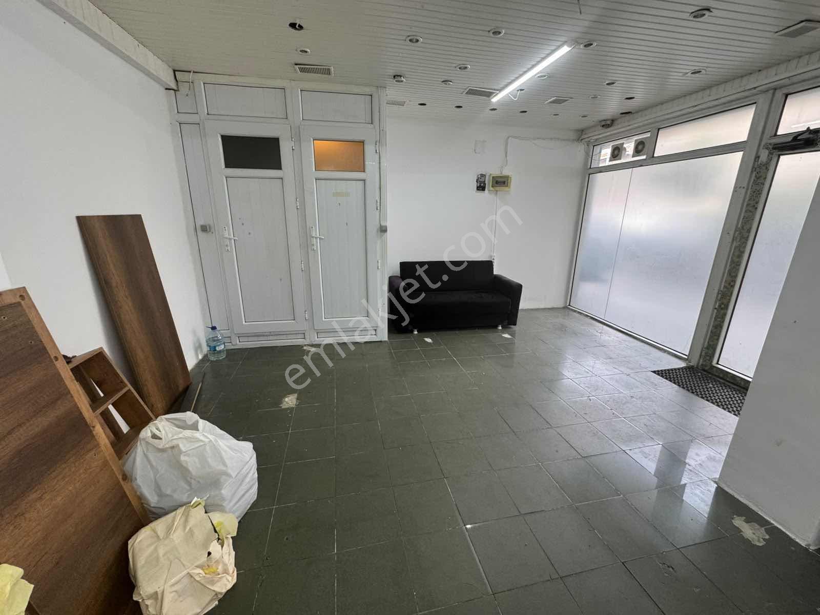 Ecem Emlaktan Silivrikapı Caddesinde 40m2 Dükkan - Görsel 2
