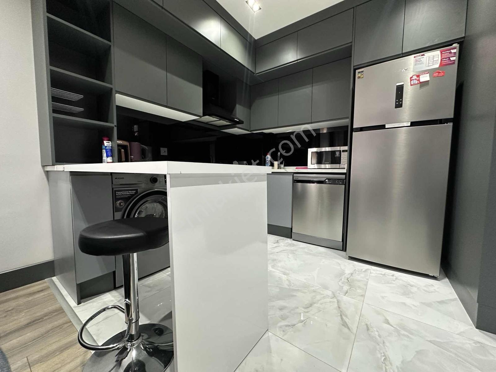 Deniz Manzaralı Full Eşyalı Kiralık 1+1 - Görsel 22